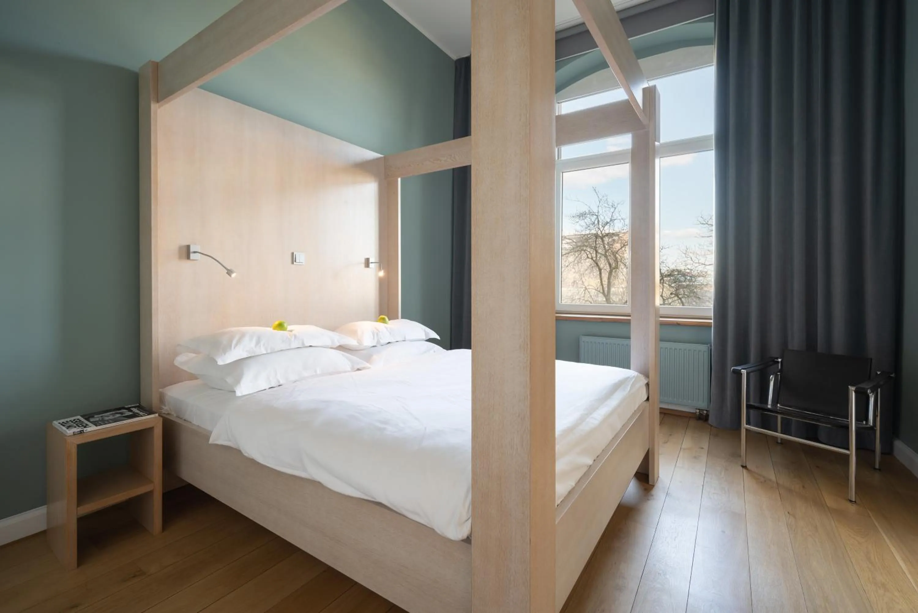 Bed in The New Yorker Hotel Köln-Messe