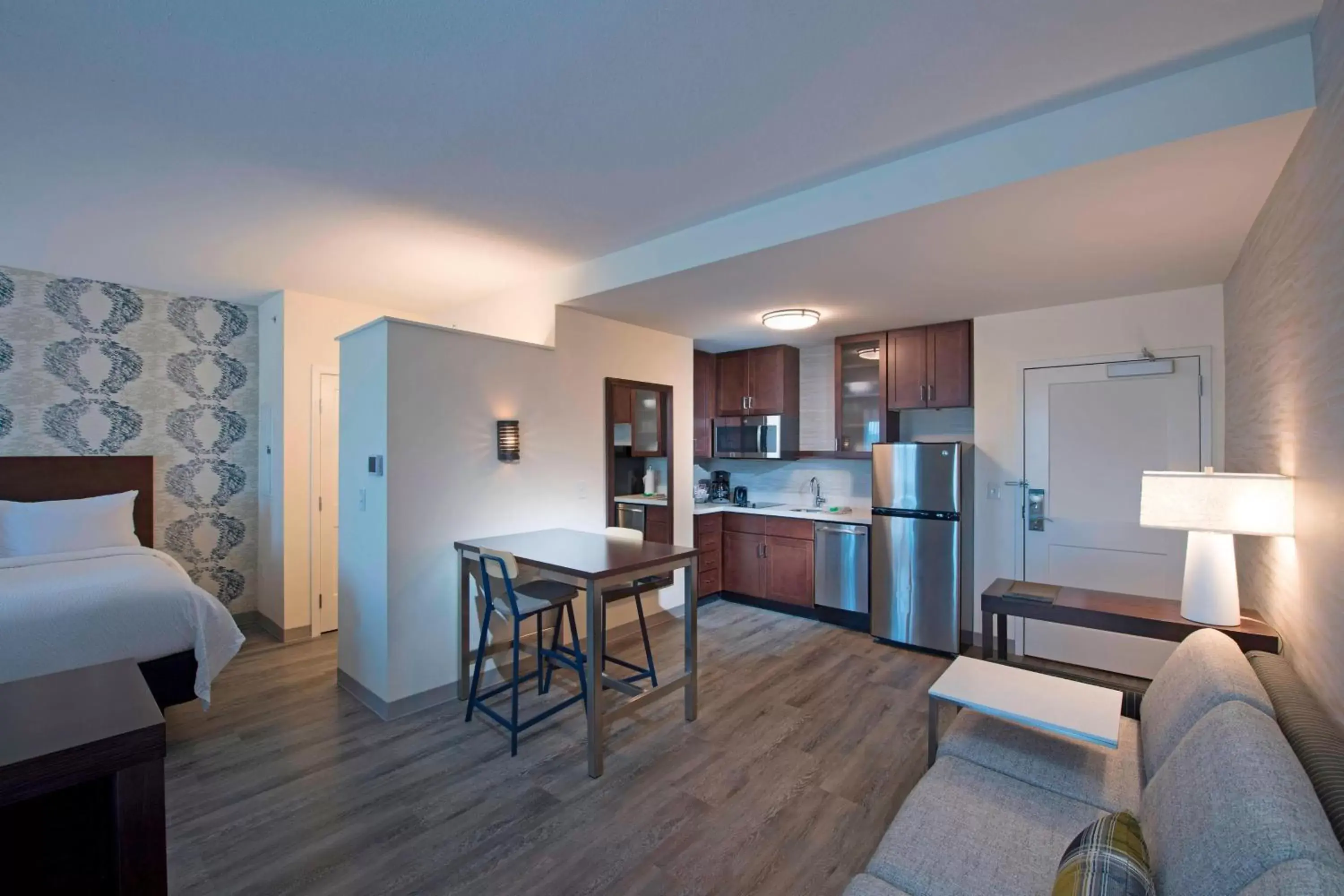 Living room, Dining Area in Residence Inn Atlanta Perimeter Center Dunwoody