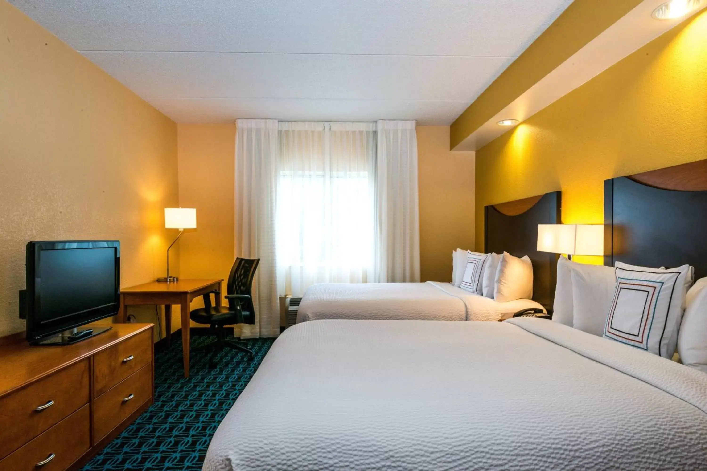 Photo of the whole room, Bed in Fairfield Inn & Suites by Marriott Nashville at Opryland
