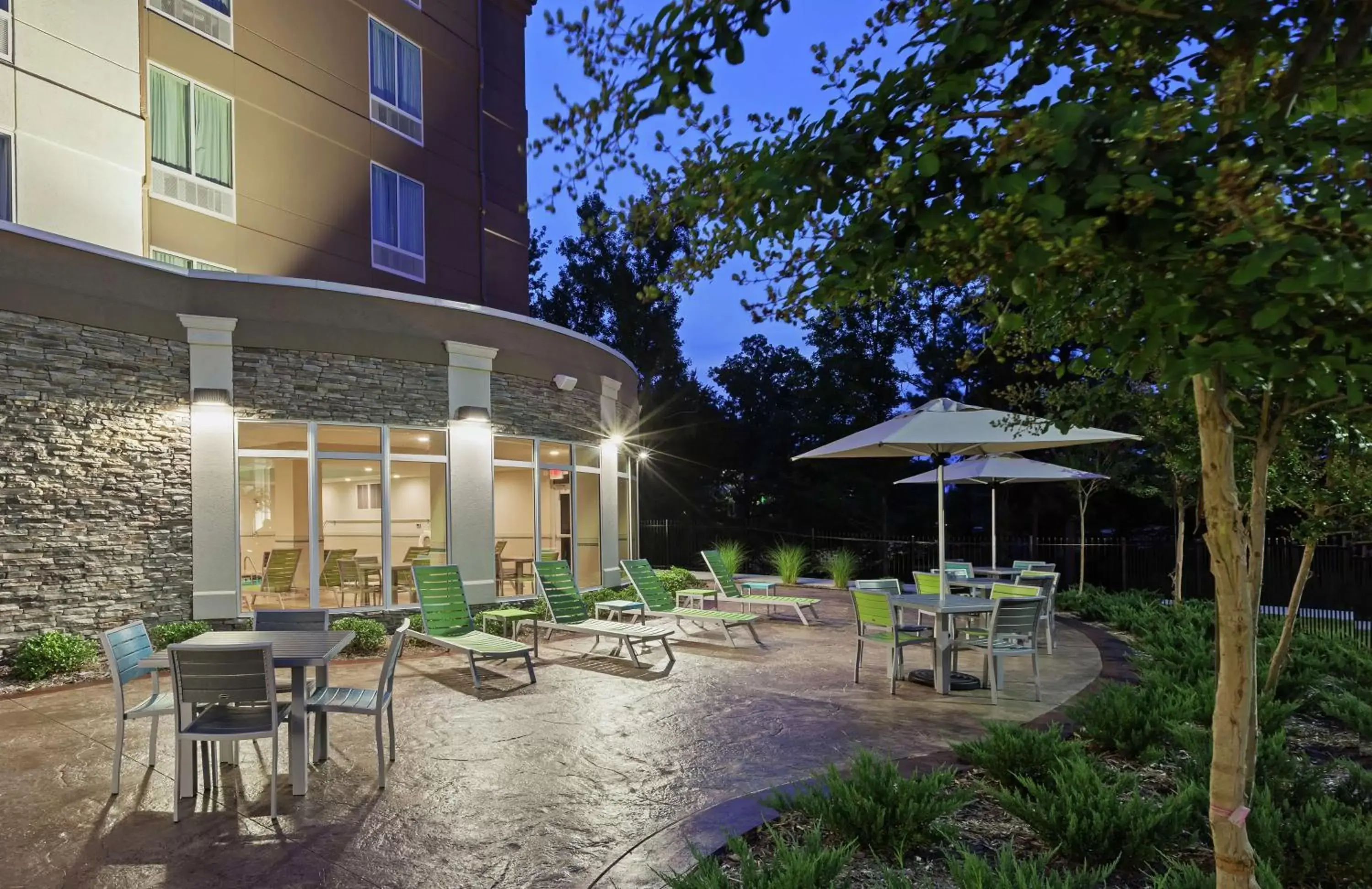 Patio, Restaurant/Places to Eat in Hilton Garden Inn West Little Rock