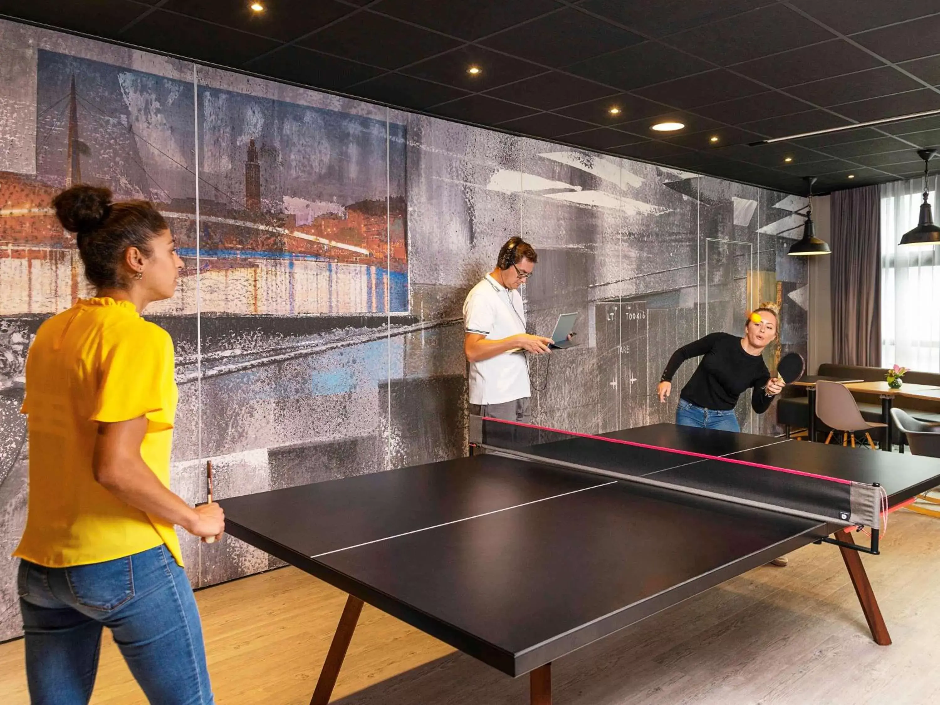 On site, Table Tennis in ibis Le Havre Centre