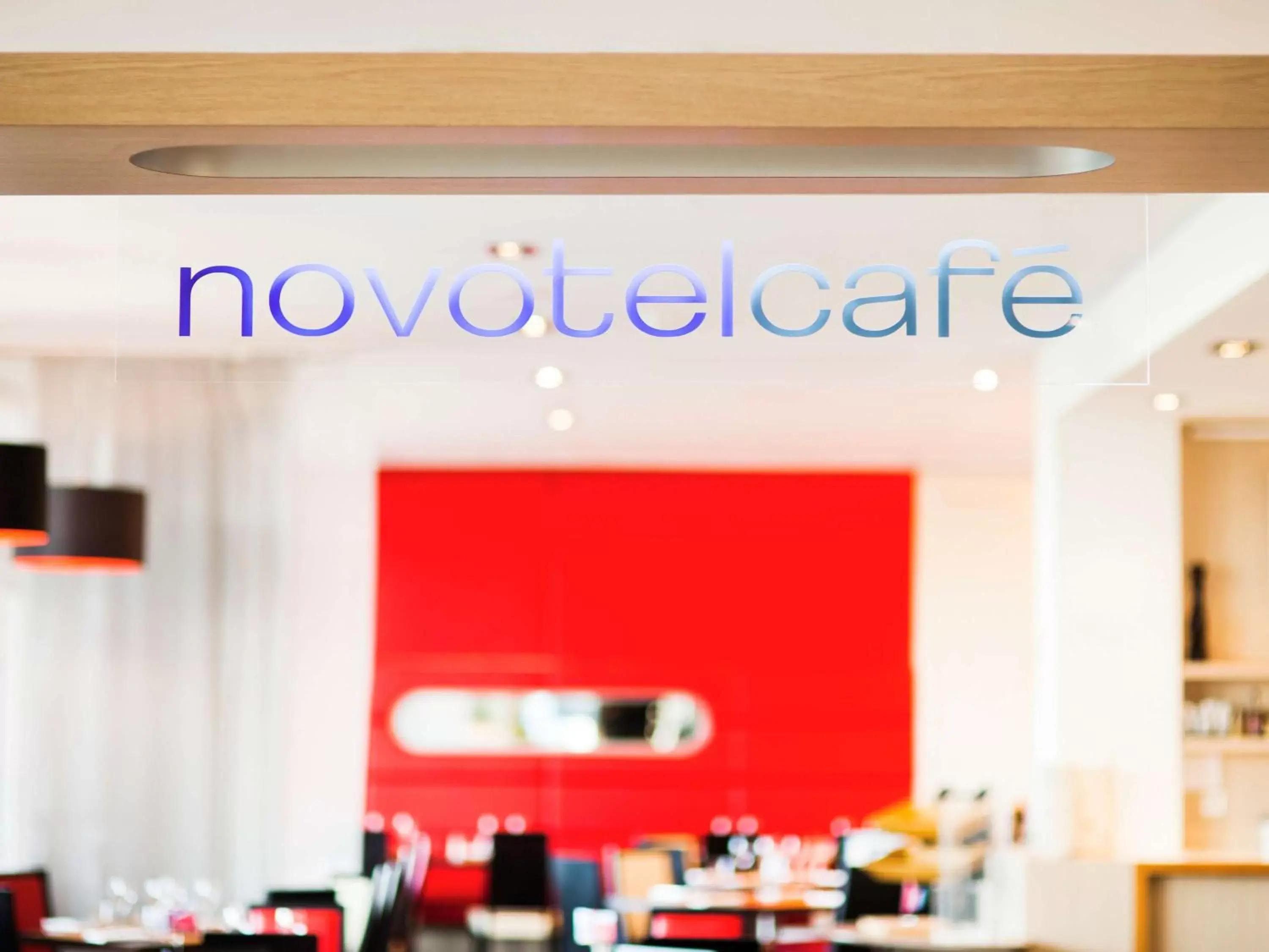 Restaurant/Places to Eat in Novotel Nantes Centre Bord de Loire