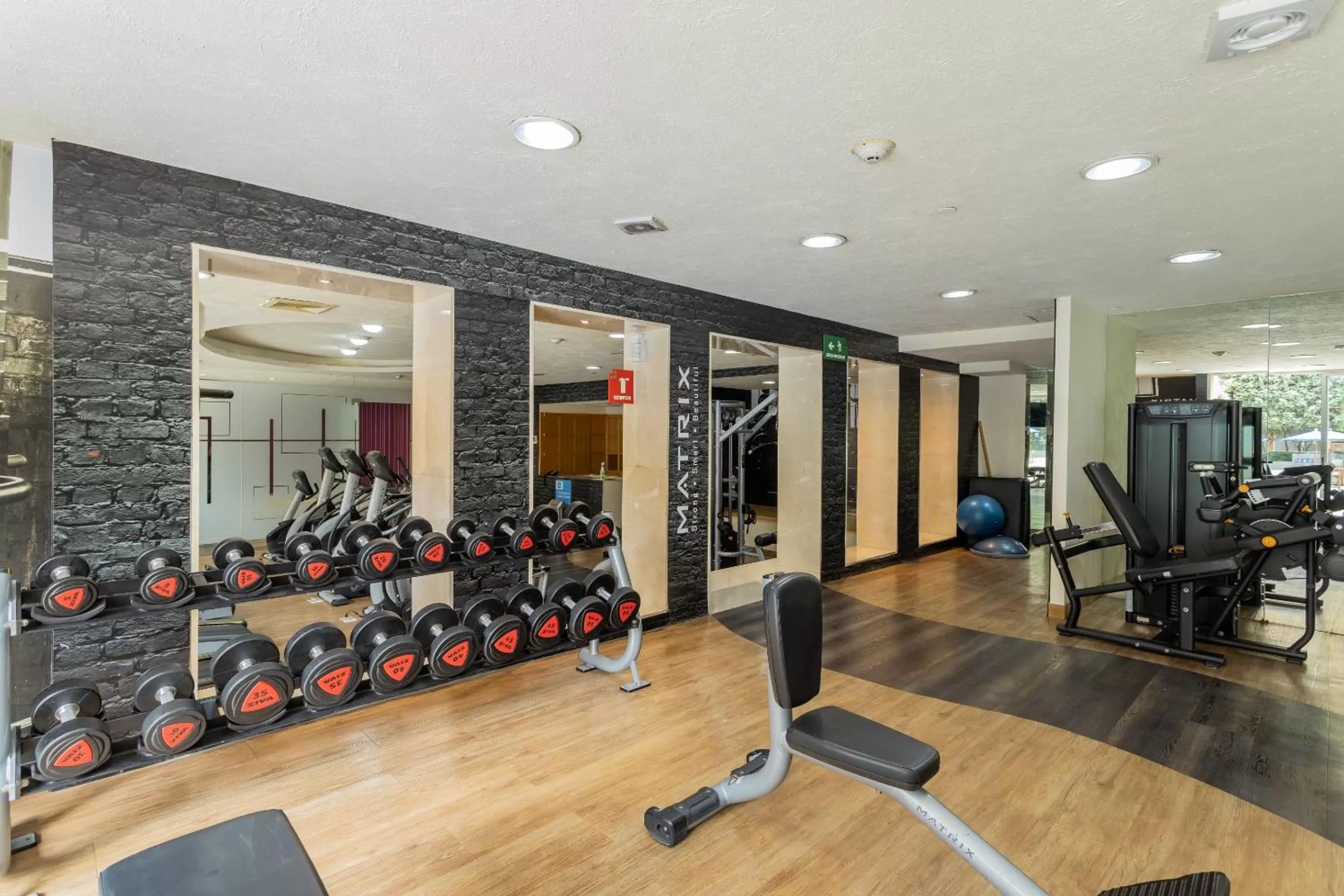 Fitness centre/facilities in Camino Real Polanco Mexico