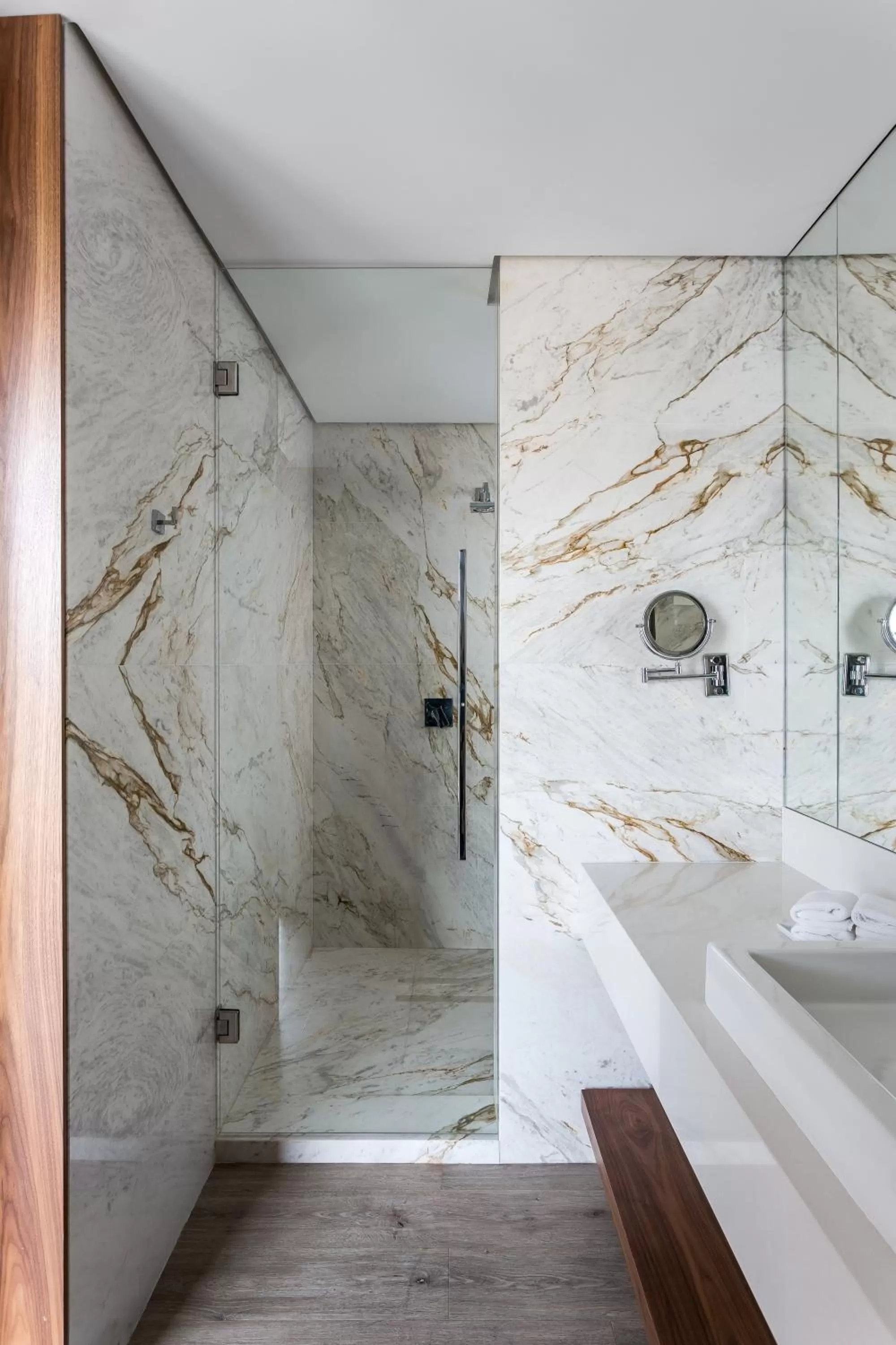 Shower in Nomaa Hotel