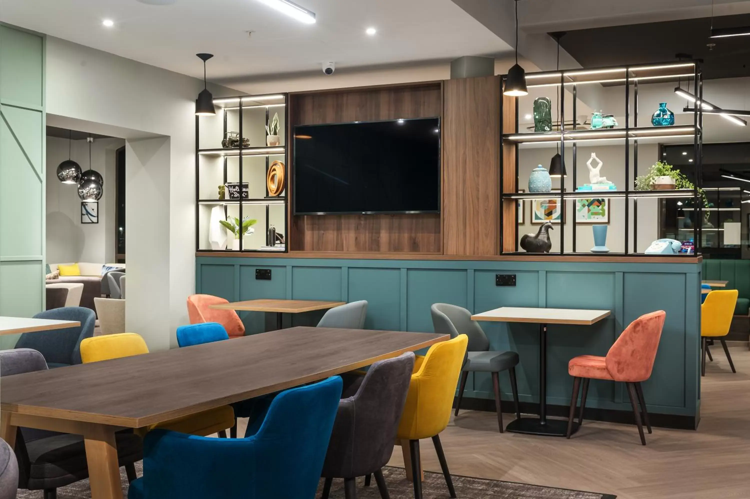 Restaurant/Places to Eat in Holiday Inn Lincoln, an IHG Hotel