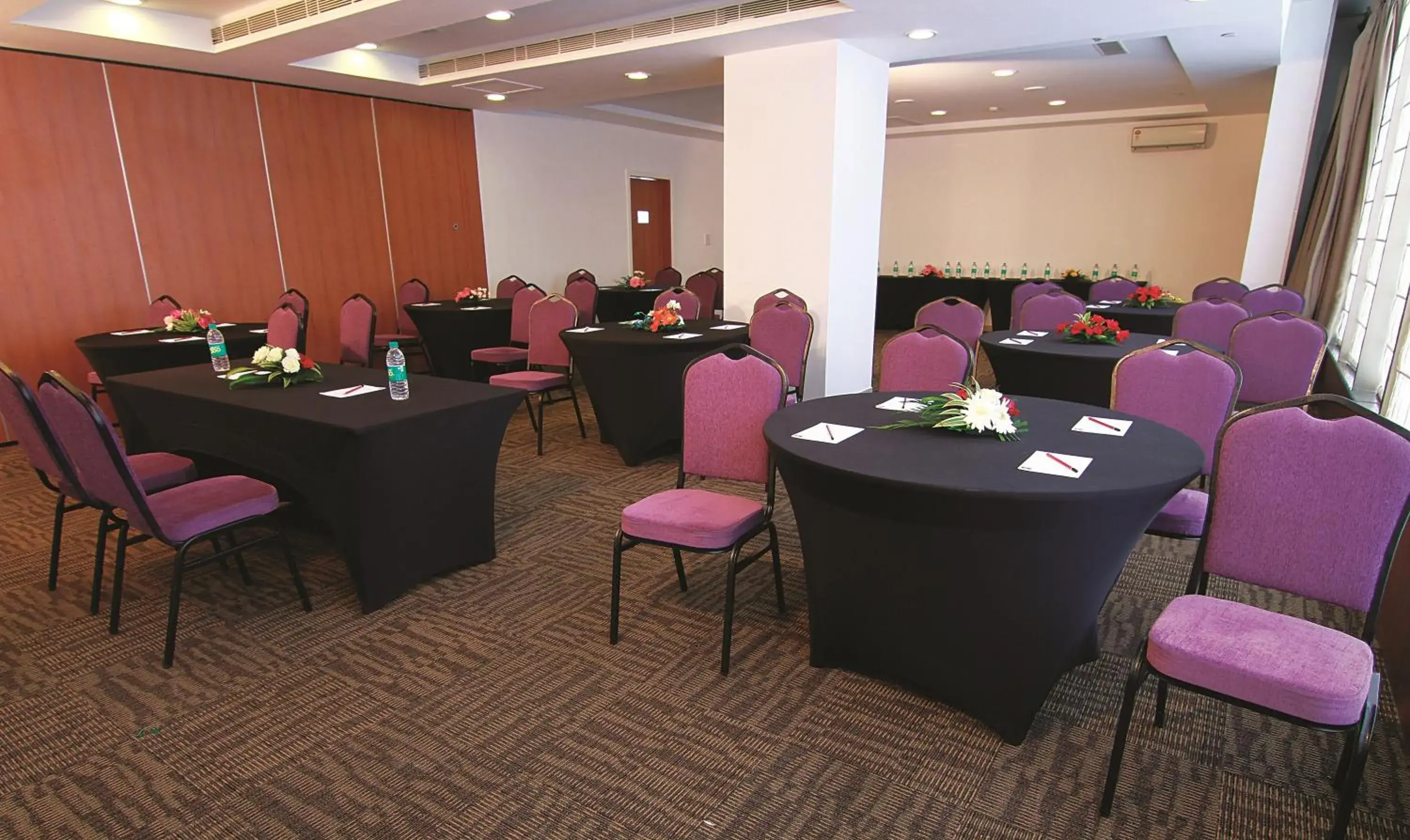 Banquet/Function facilities in Caspia Hotel New Delhi