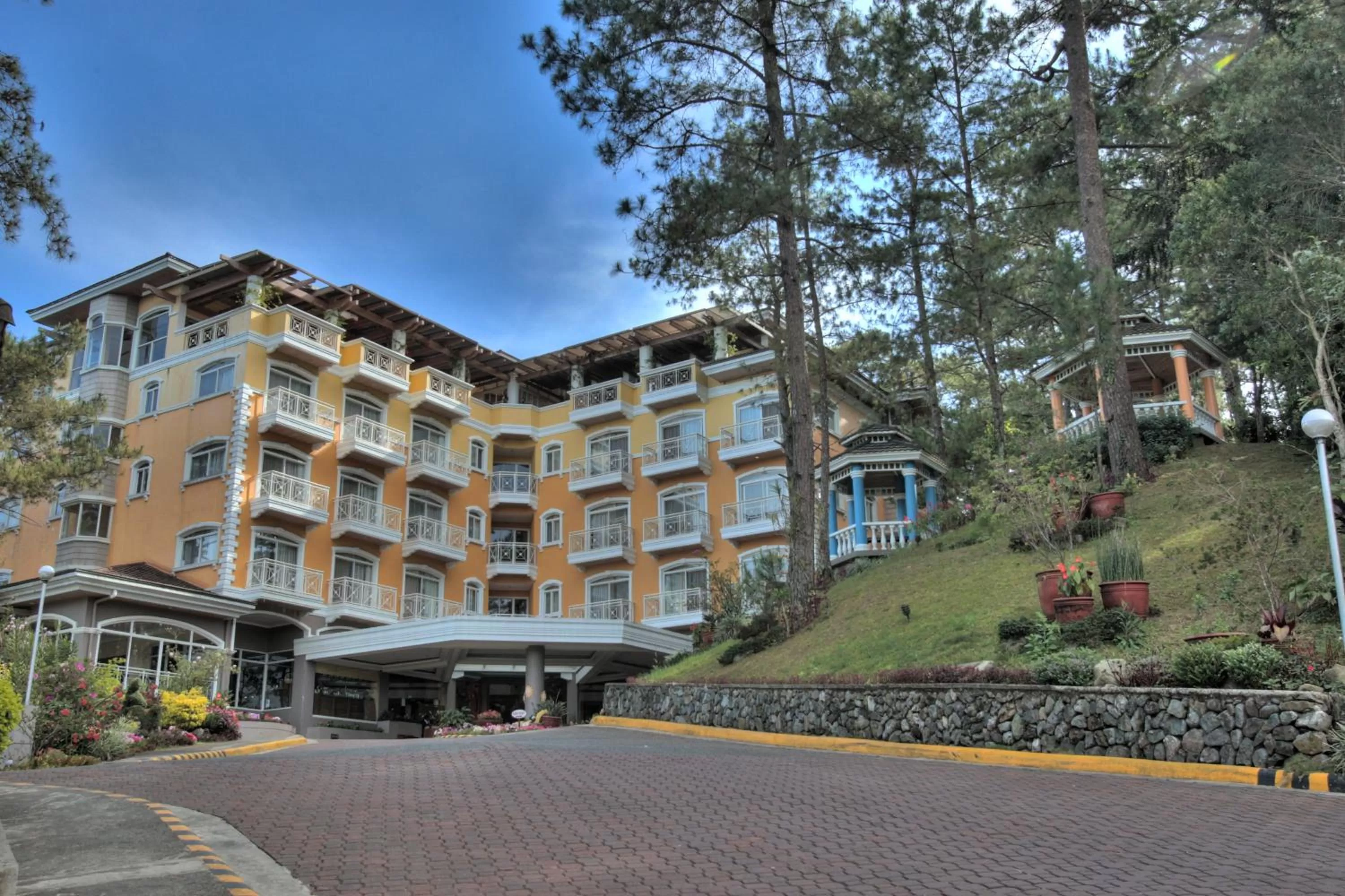 Property building in Hotel Elizabeth - Baguio