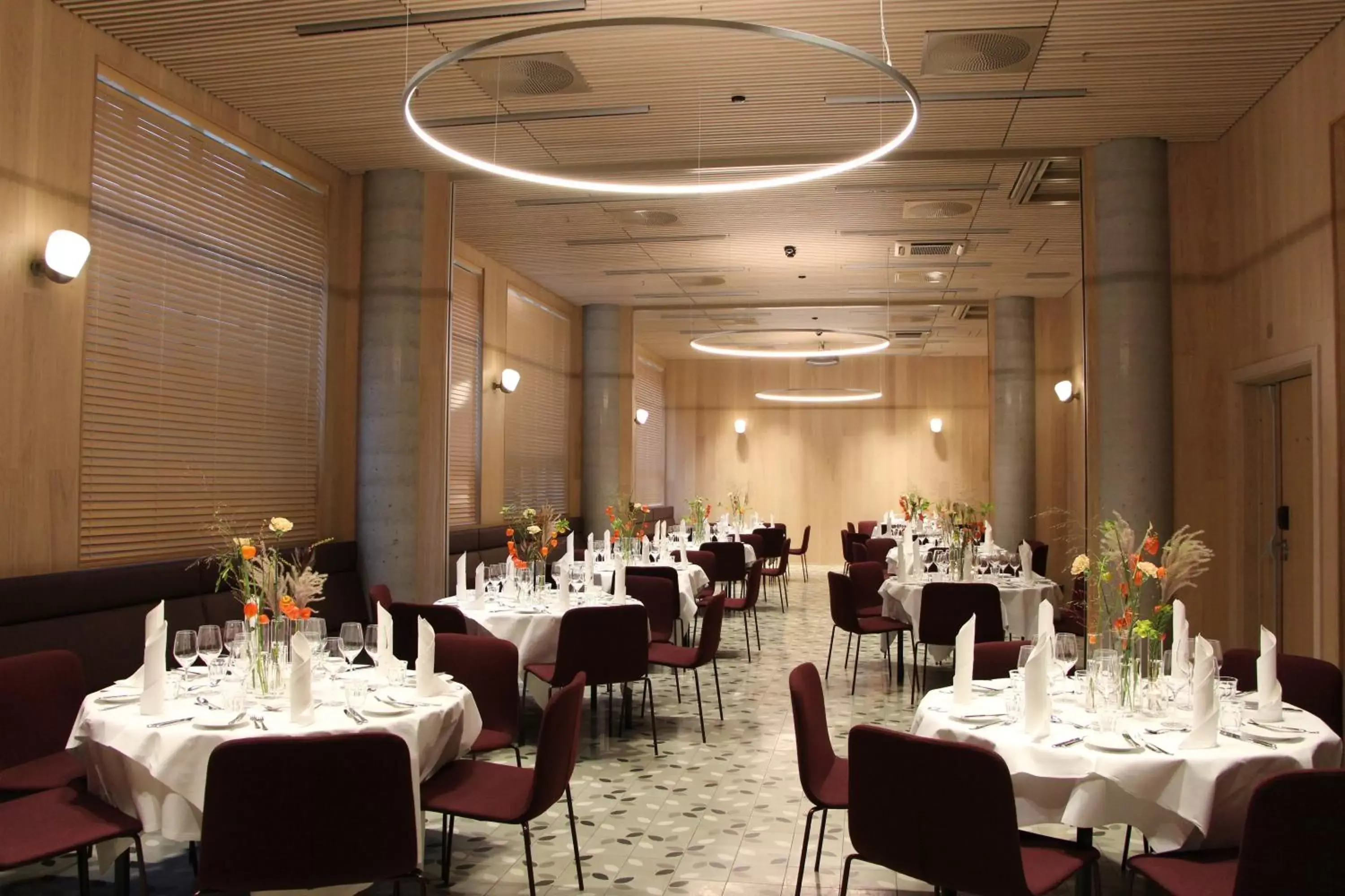 Banquet/Function facilities, Restaurant/Places to Eat in Zander K Hotel