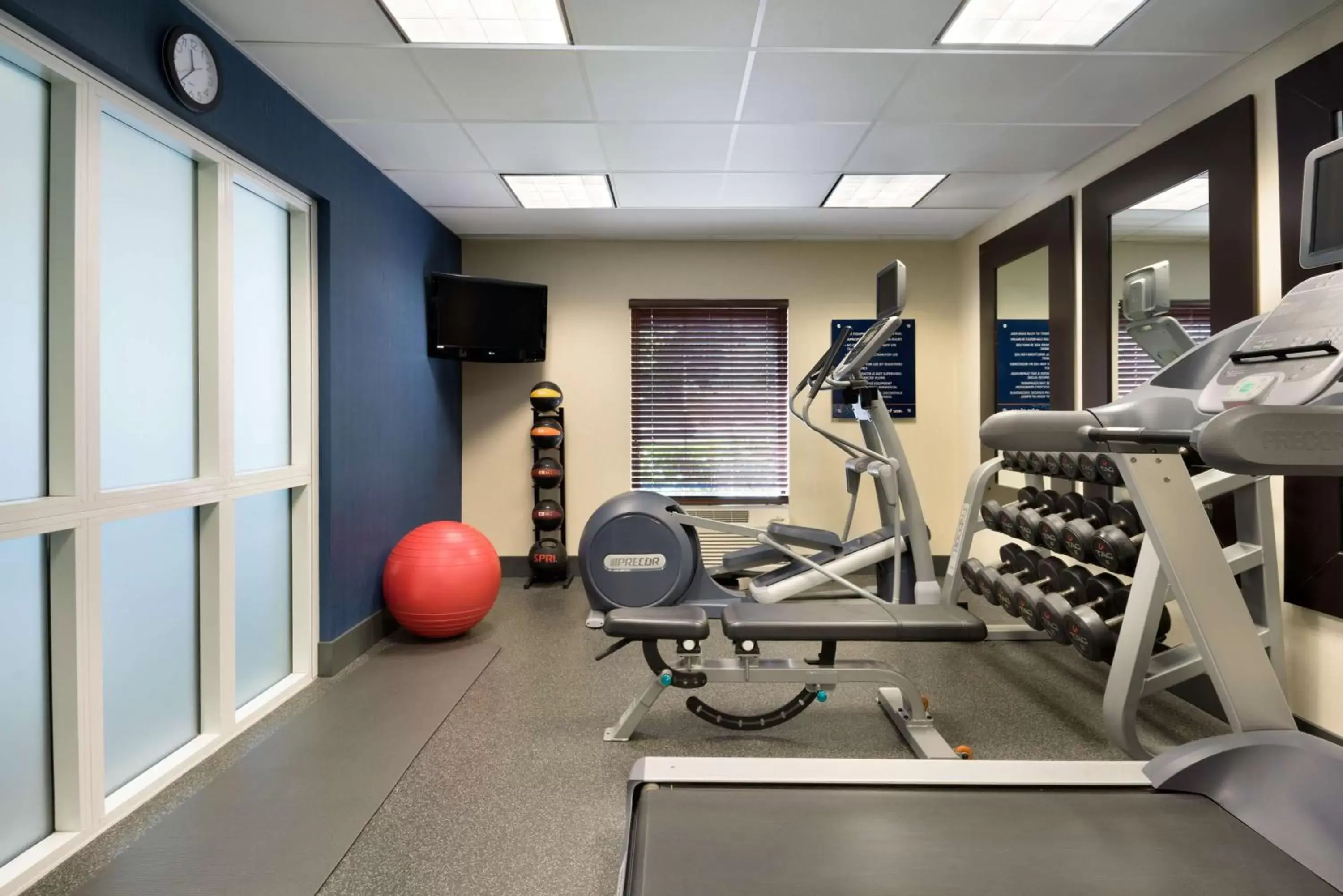 Fitness centre/facilities, Fitness Center/Facilities in Hampton Inn By Hilton And Suites Middletown, Ri