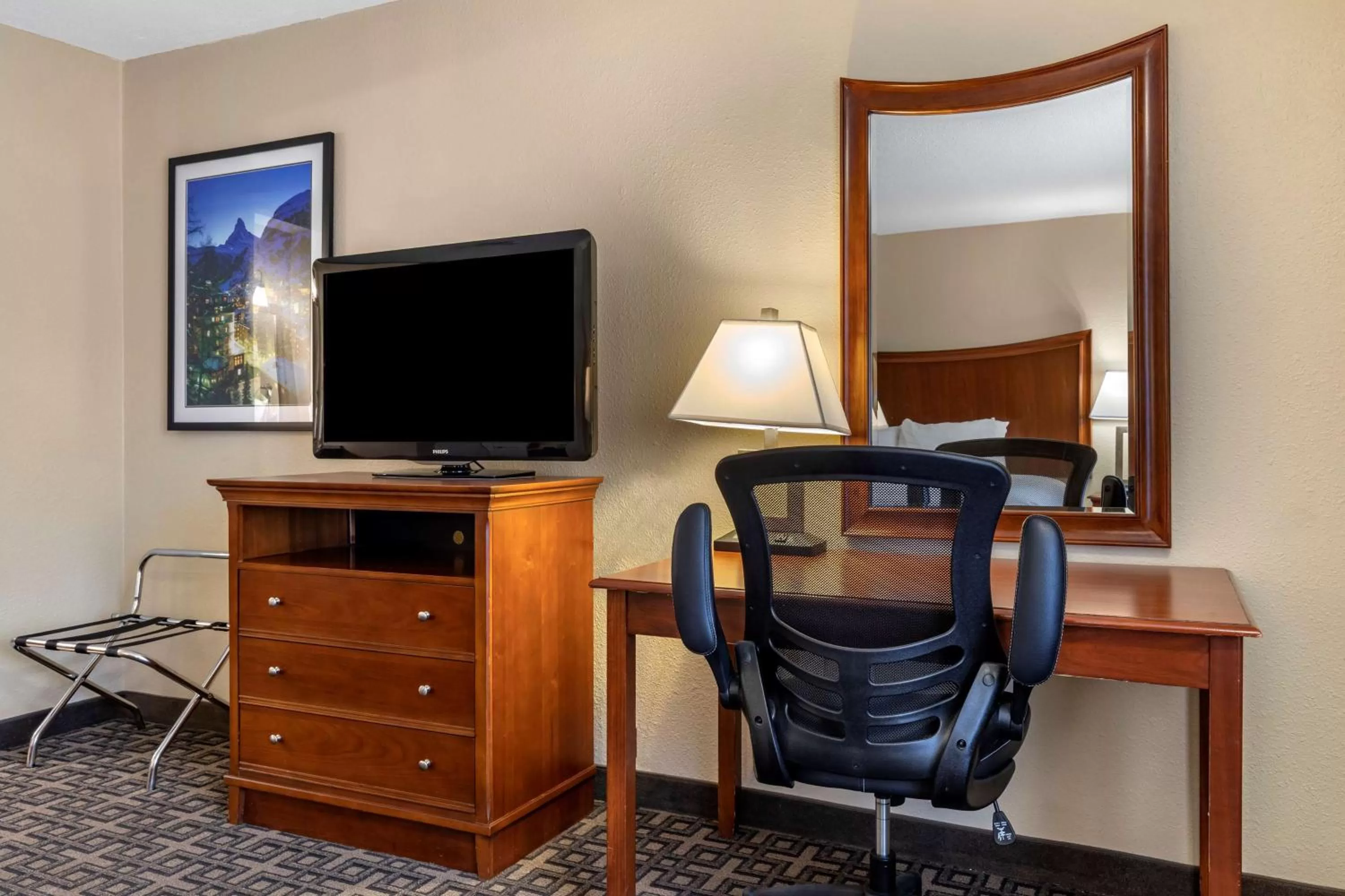 Bedroom in Best Western Swiss Clock Inn