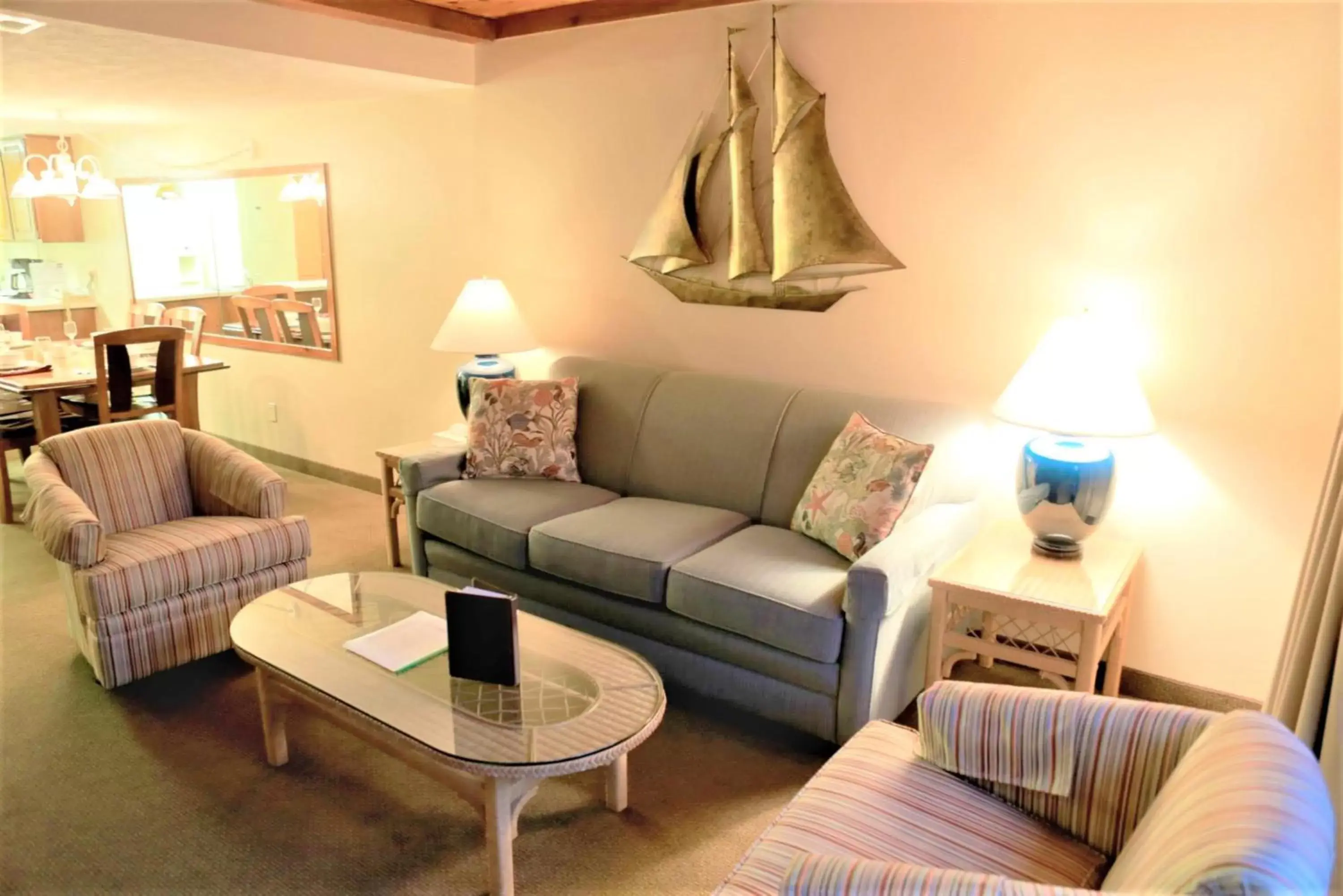 Living room, Seating Area in Royal Holiday Beach Resort