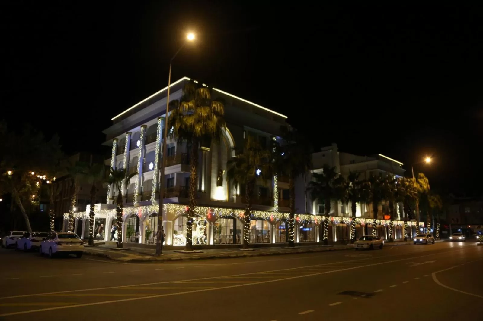 Property building in Sealife Lounge - Adult only