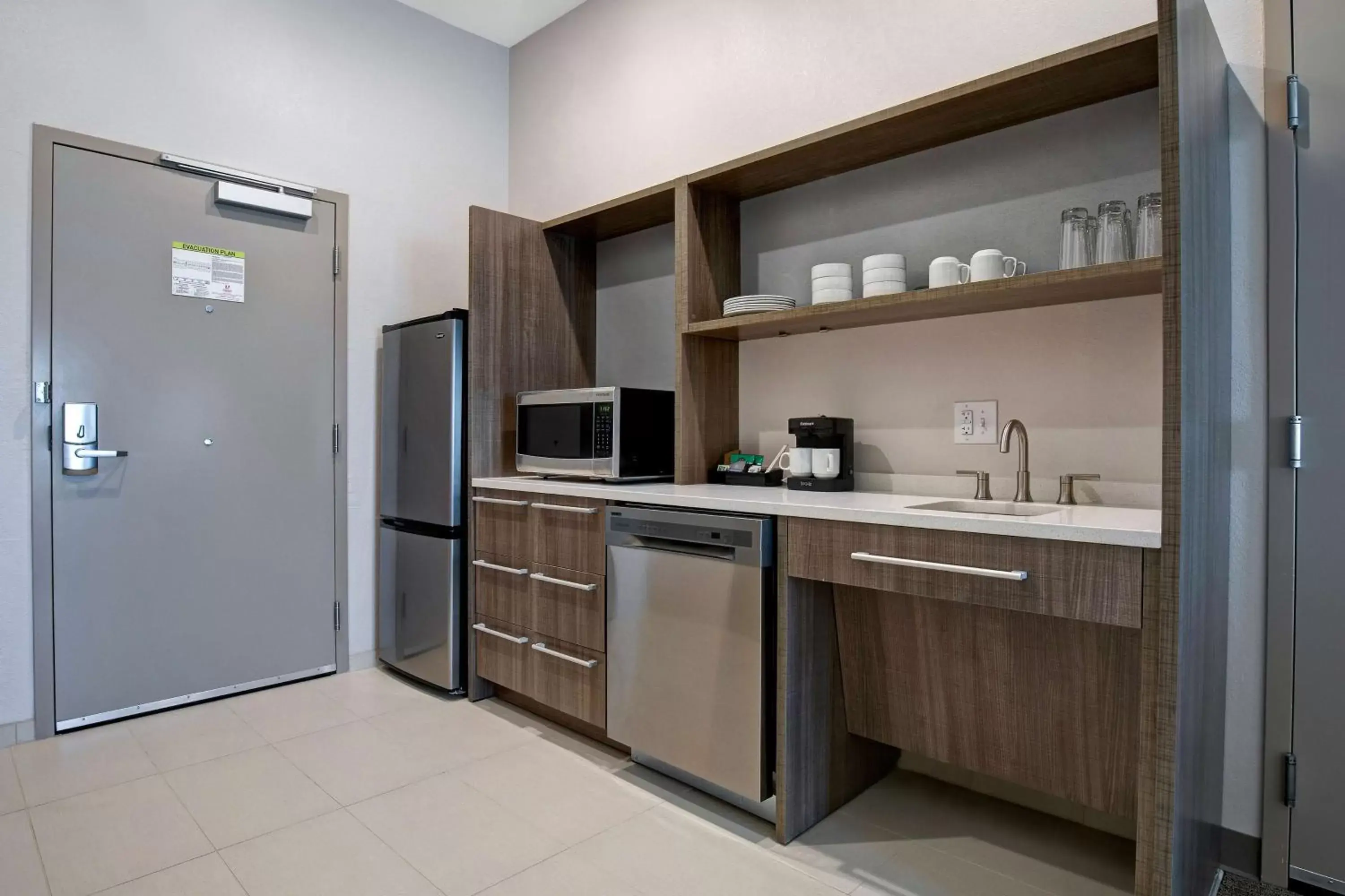 Kitchen or kitchenette, Kitchen/Kitchenette in Home2 Suites By Hilton Lewisville Dallas