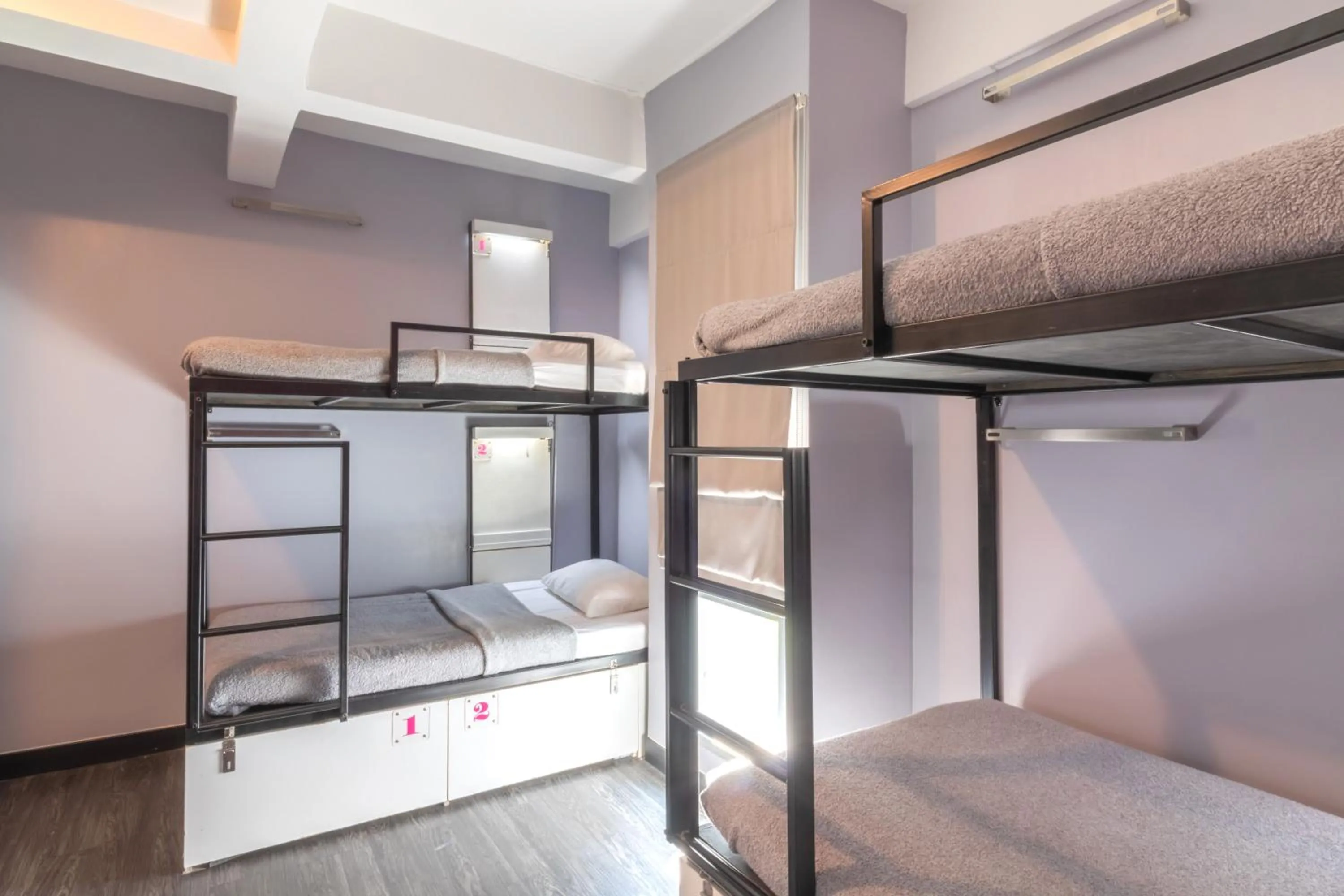 Bunk Bed in CheQinn Hostel - Sukhumvit 4 Nana Plaza