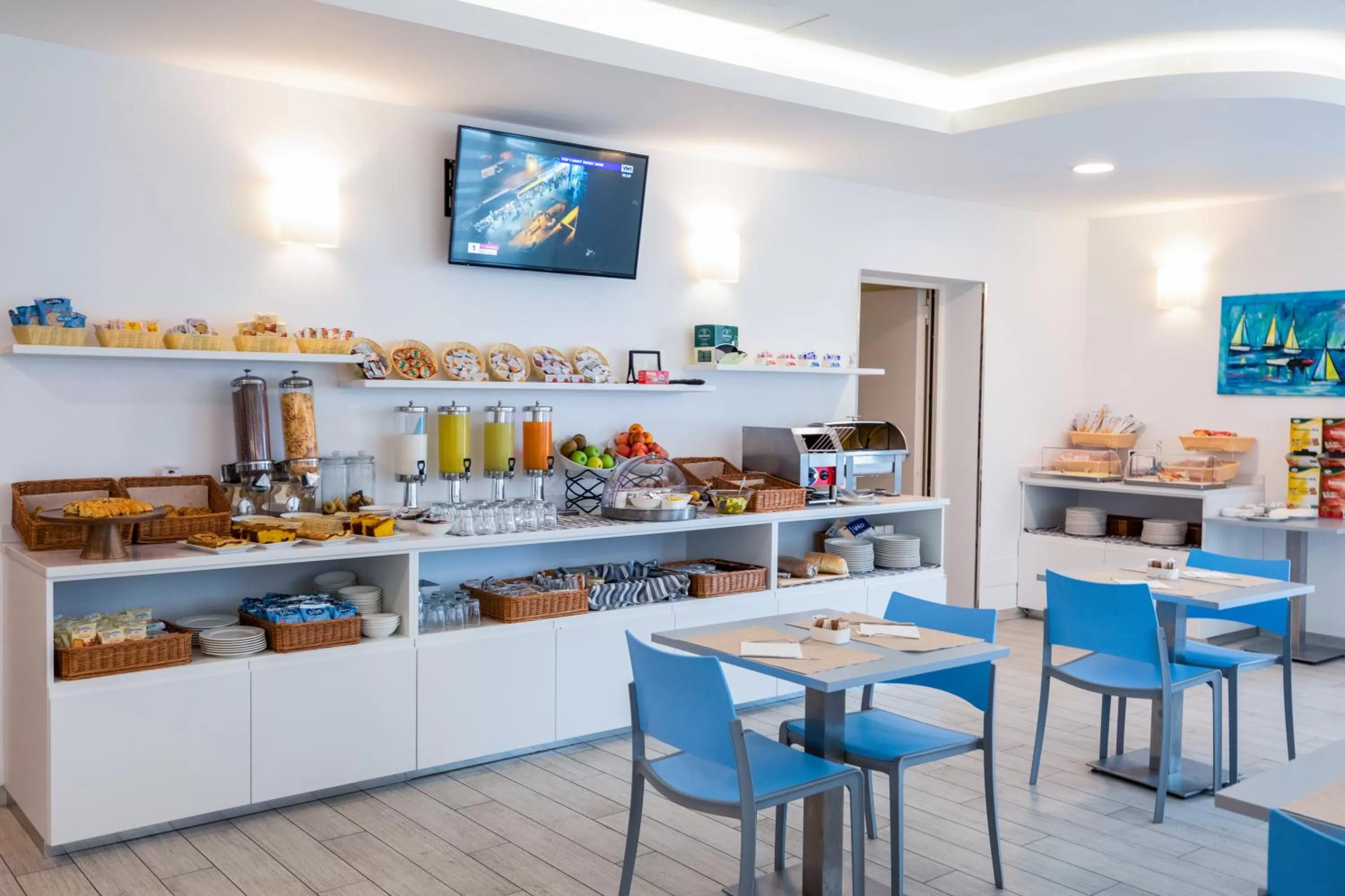 Restaurant/places to eat in Hotel Gabbiano