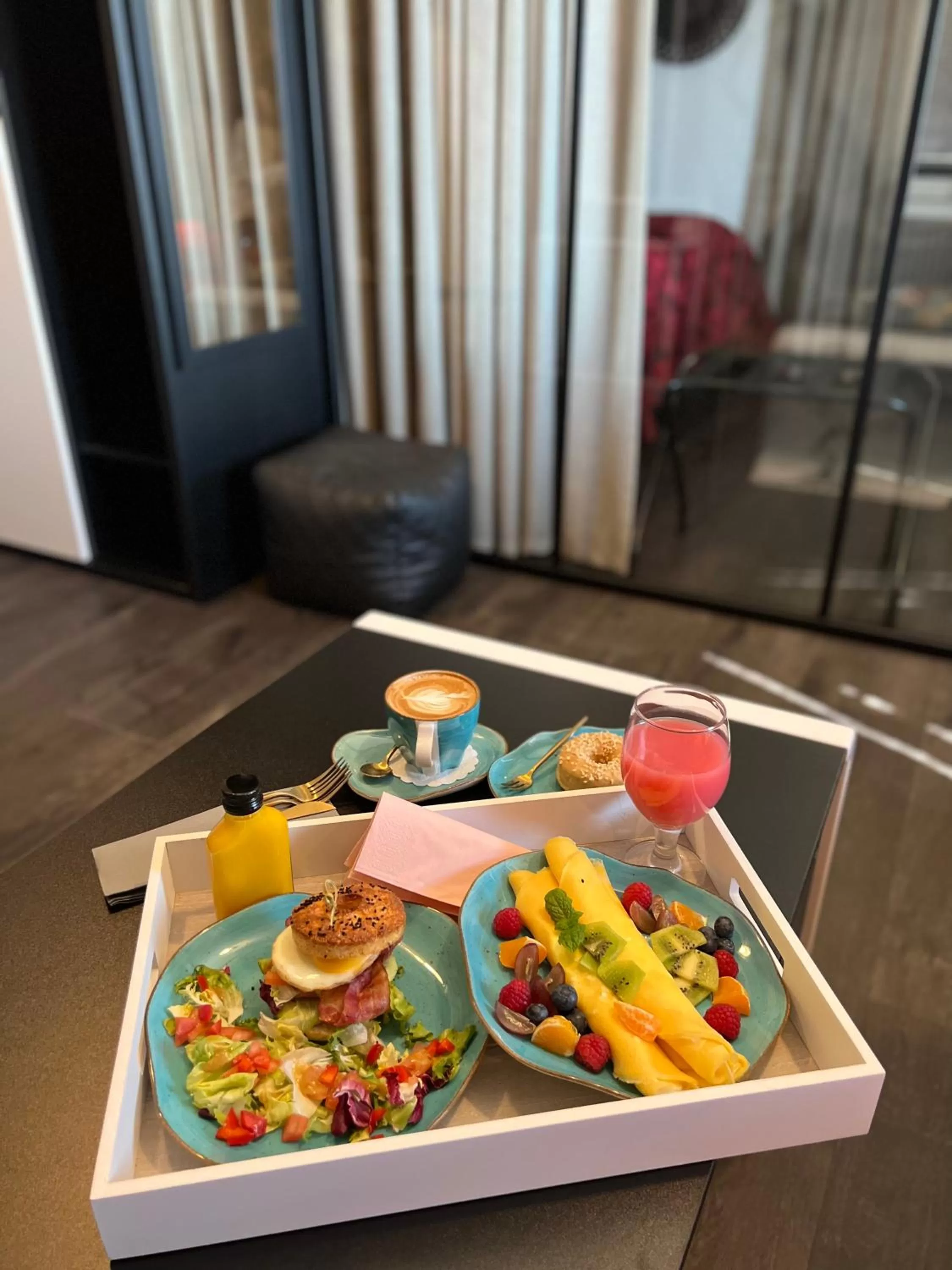 Food and drinks in Global Home - Aparthotel - No Contact Check In