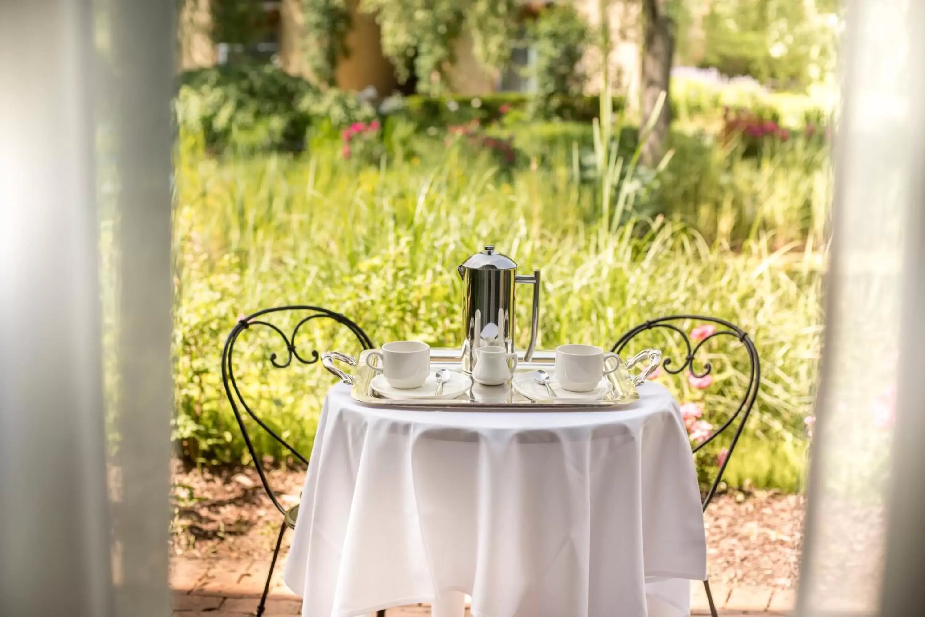 Patio, Coffee/Tea Facilities in Mirbeau Inn & Spa - Skaneateles