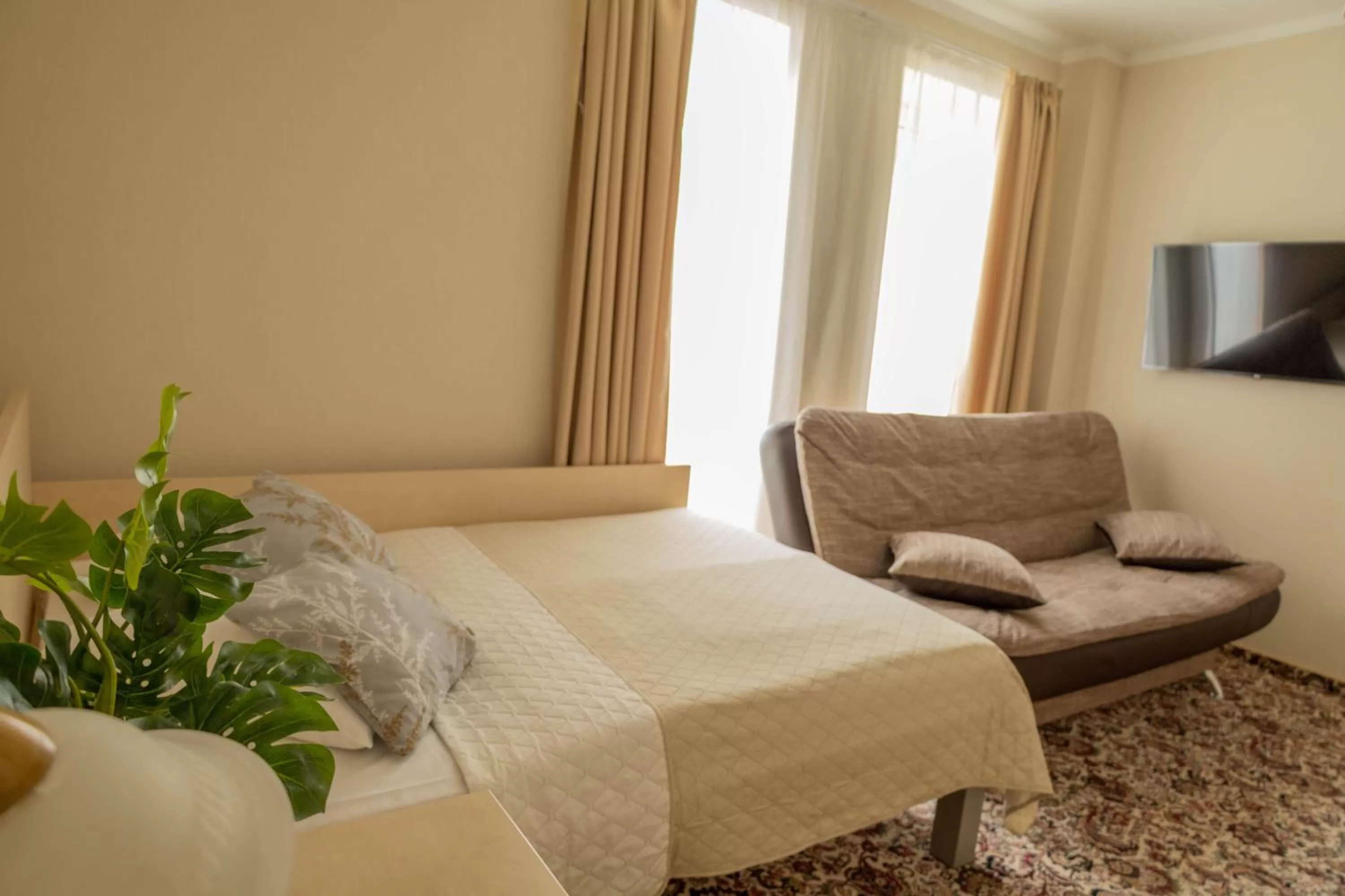 Photo of the whole room, Bed in Hotel Pils with Self-Check in