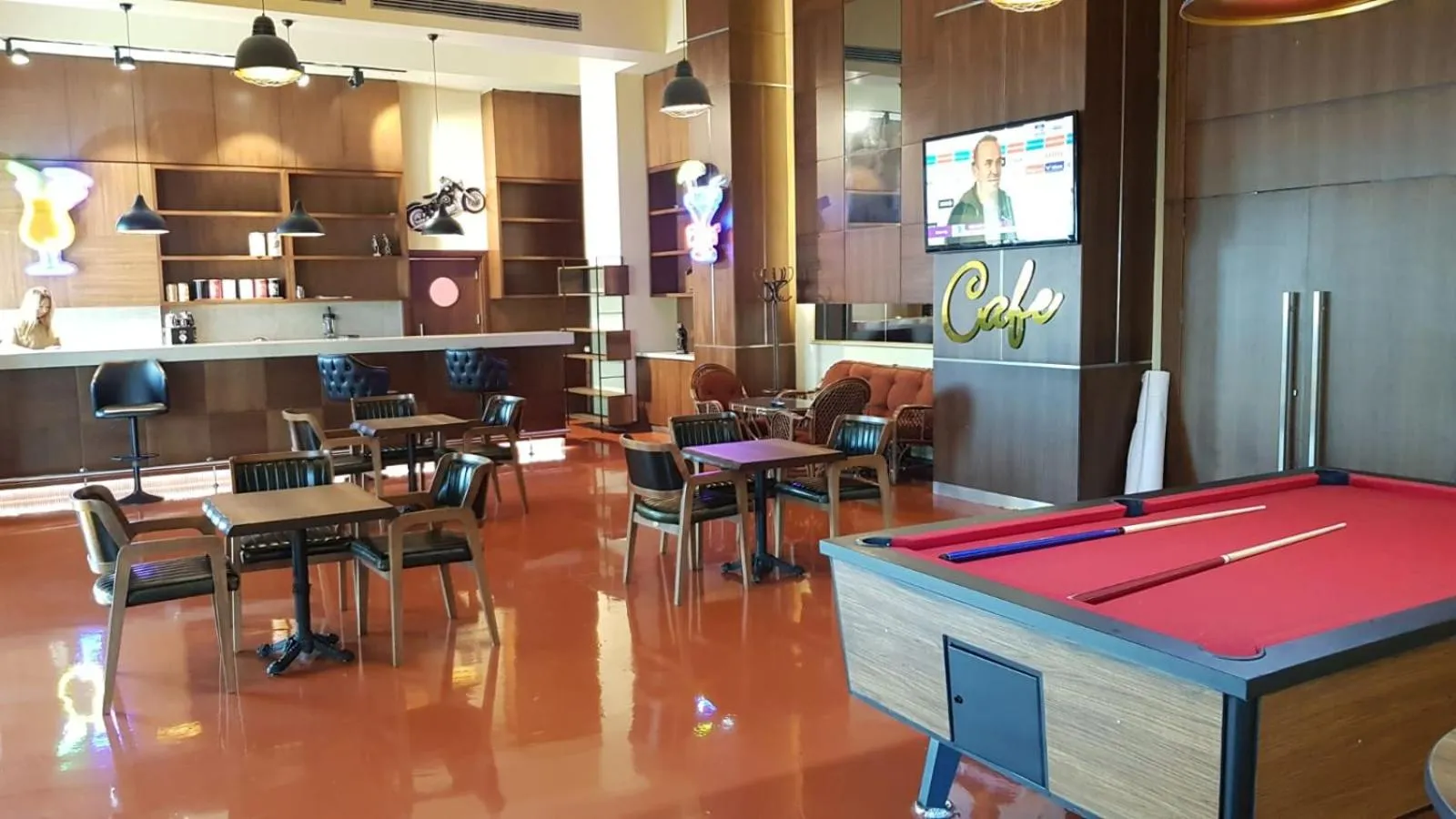 Billiard in La Quinta by Wyndham Istanbul Gunesli