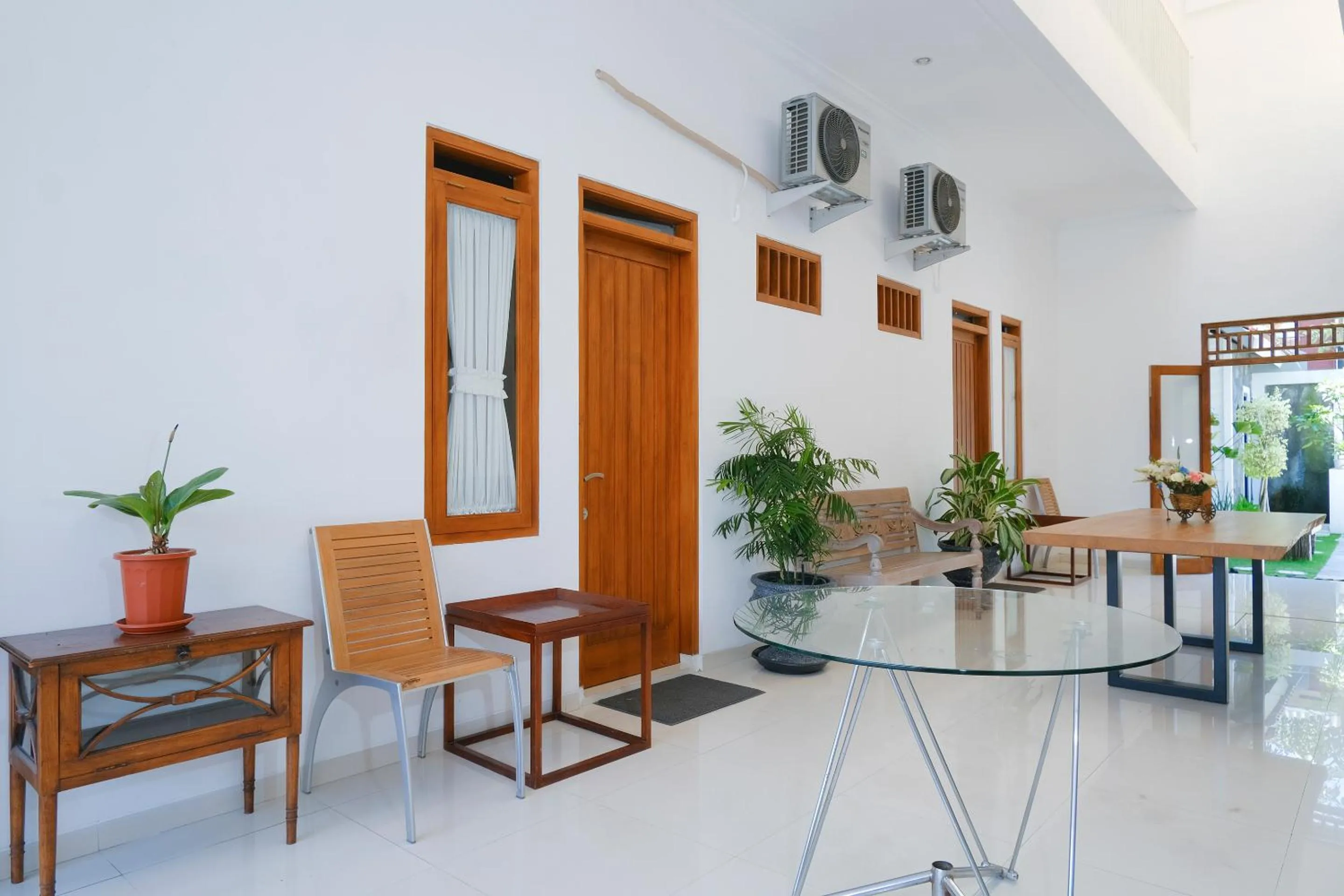 Balcony/Terrace in RedDoorz Syariah near Taman Pelangi Jogja 2