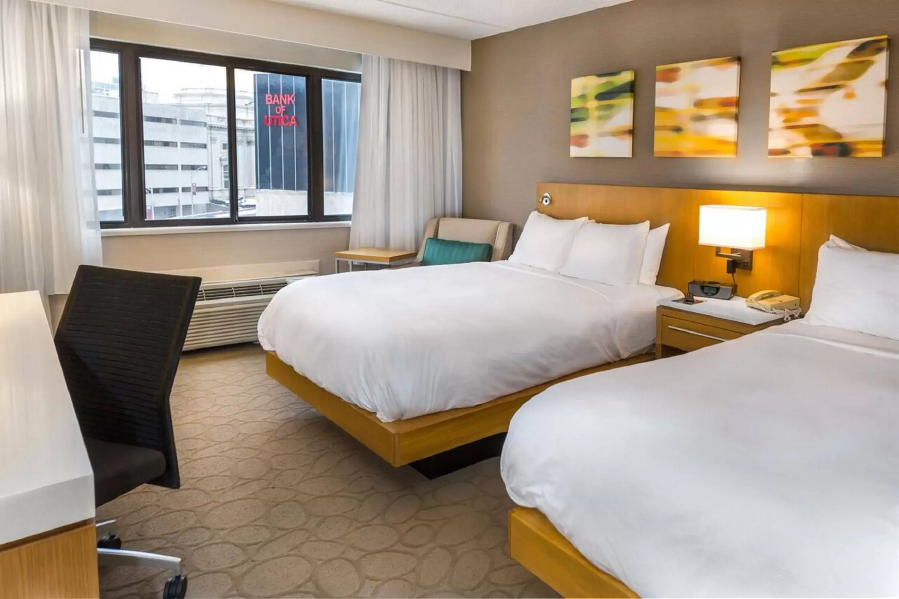 Double Room with Two Double Beds in Delta Hotels by Marriott Utica Double Room with Two Double Beds in Delta Hotels by Marriott Utica