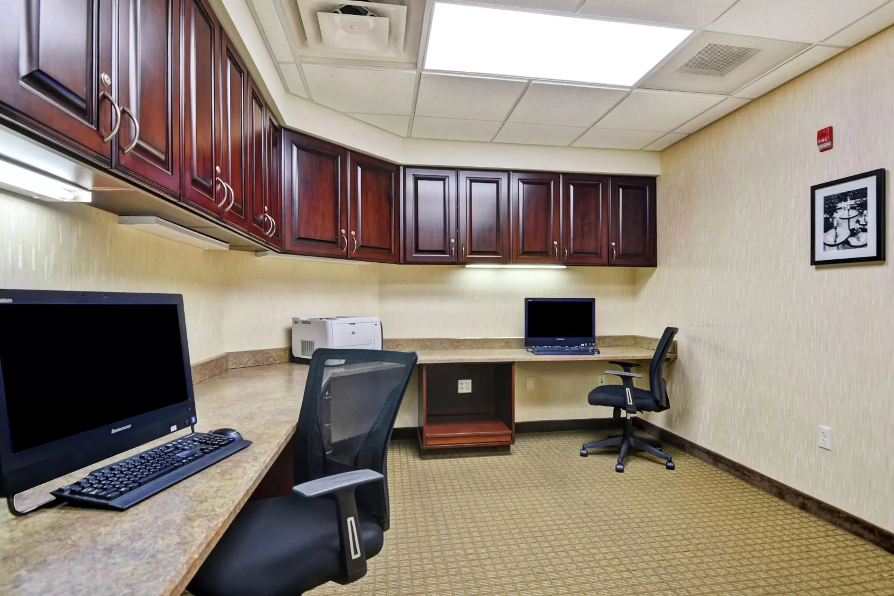 Business facilities, Business Area/Conference Room in Hampton Inn and Suites Peoria at Grand Prairie