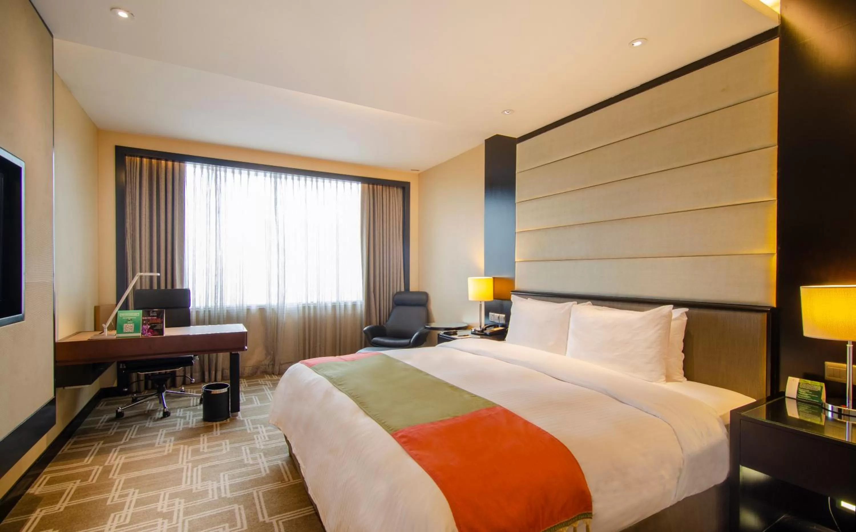 Bed in Pan Pacific Sonargaon Dhaka