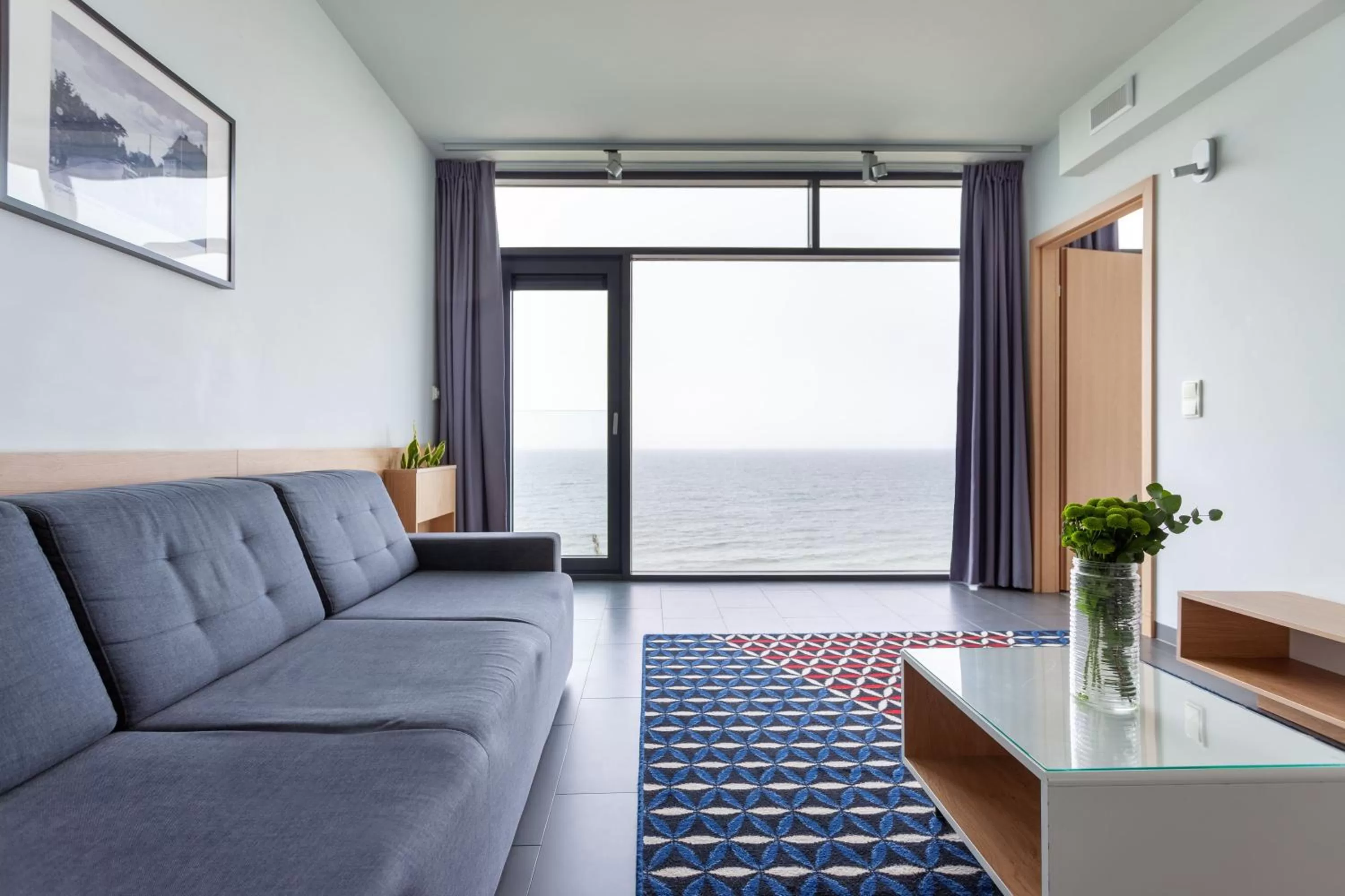 Seating area in Boulevard Ustronie Morskie by Zdrojowa