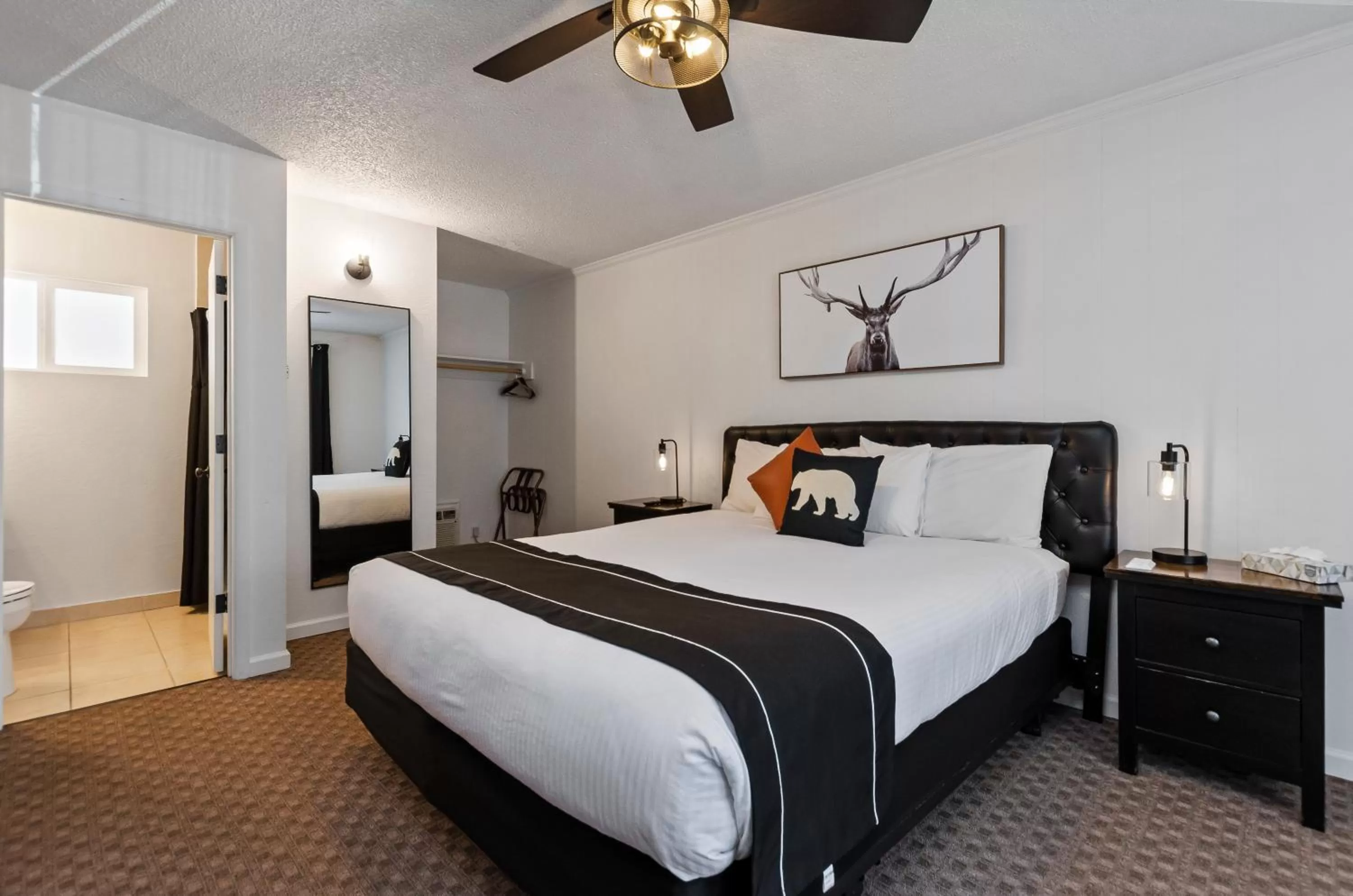 Bed in The Jeffrey Hotel