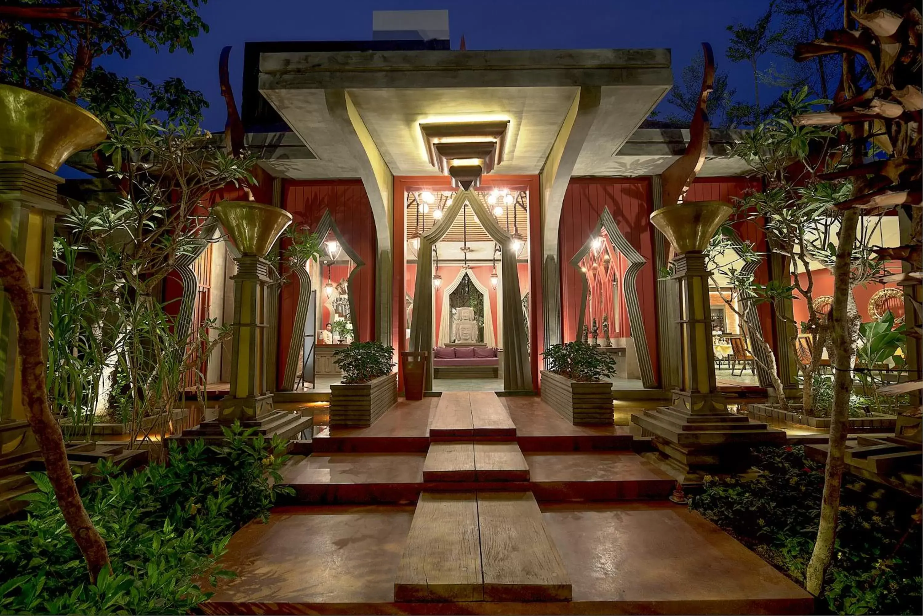 Facade/entrance in Golden Temple Retreat