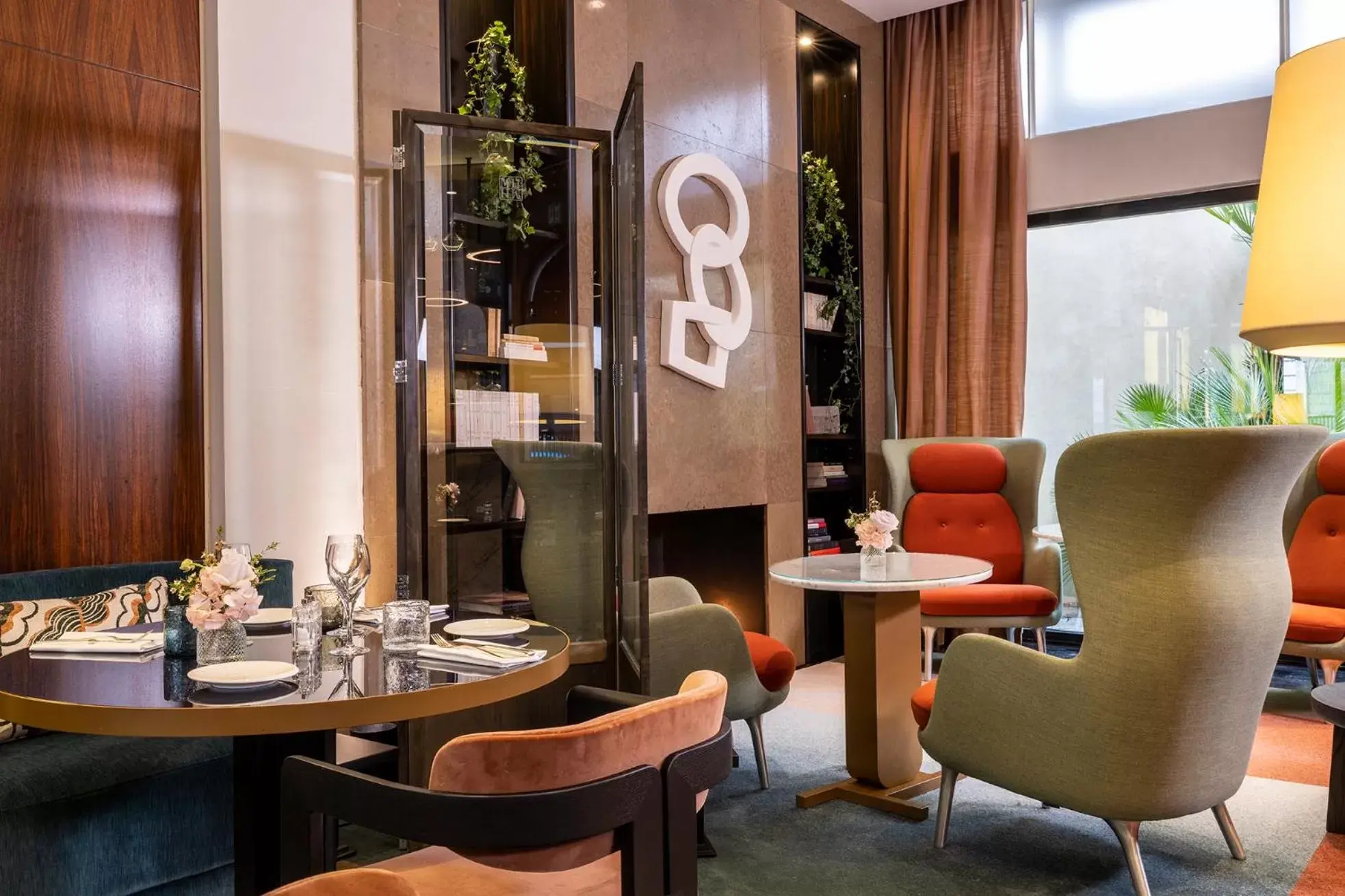 Lounge or bar in Hotel Montalembert