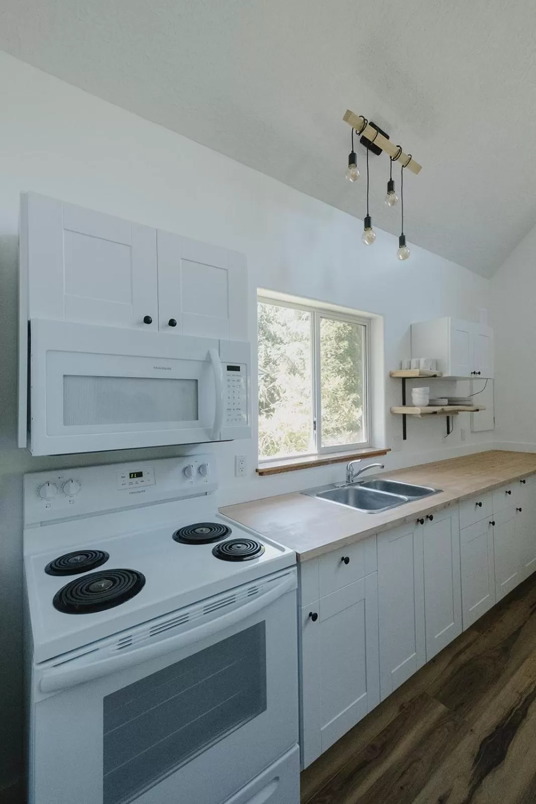 Kitchen or kitchenette in Wild Coast Wilderness Resort