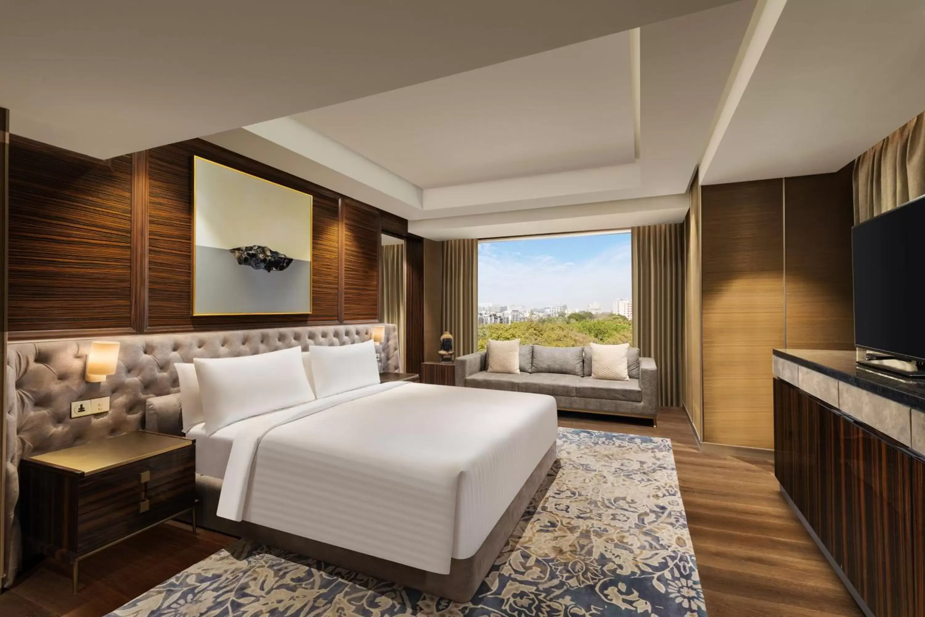 Bedroom in Indore Marriott Hotel
