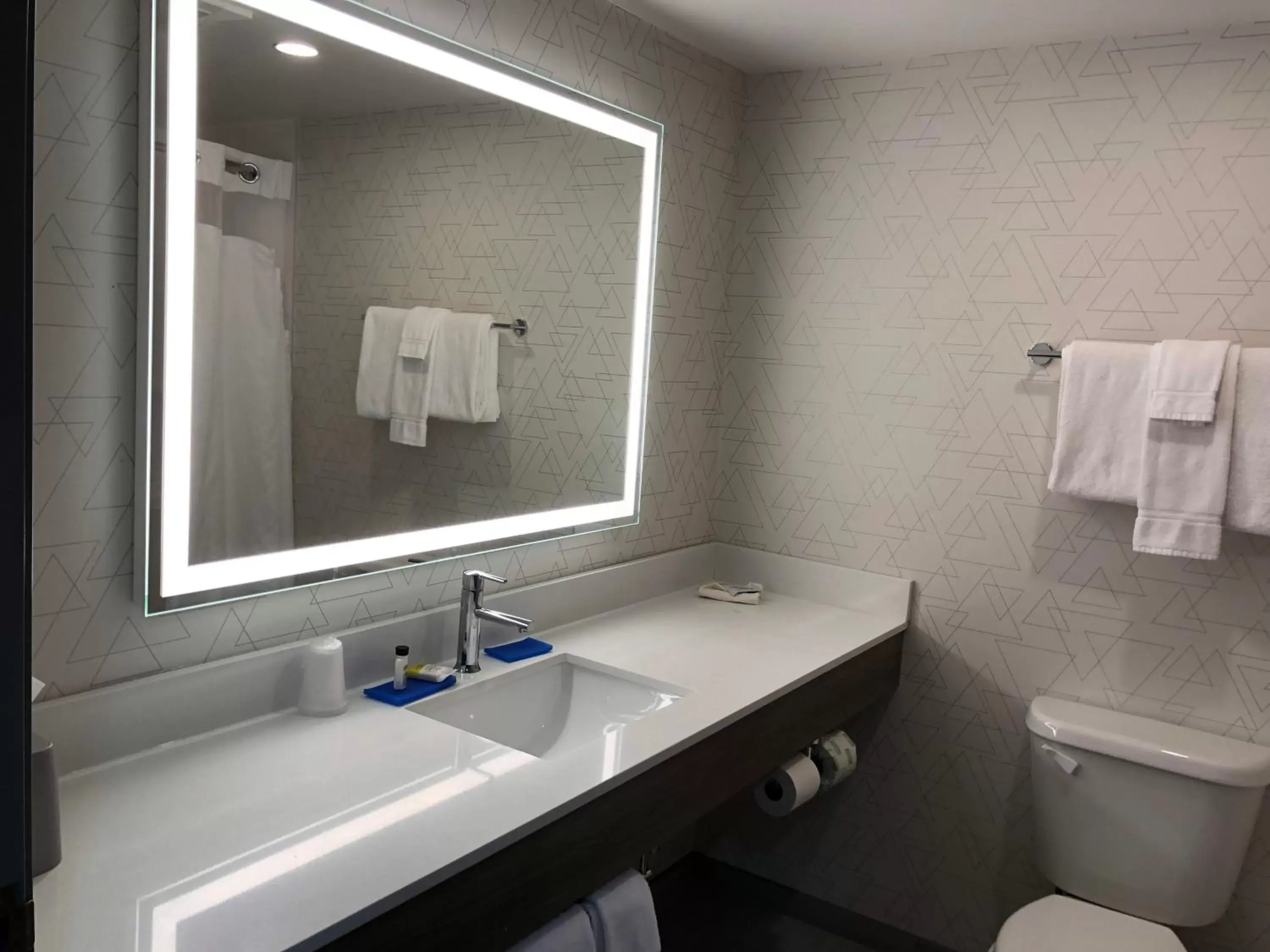 Bathroom in Holiday Inn Express & Suites Donegal, an IHG Hotel