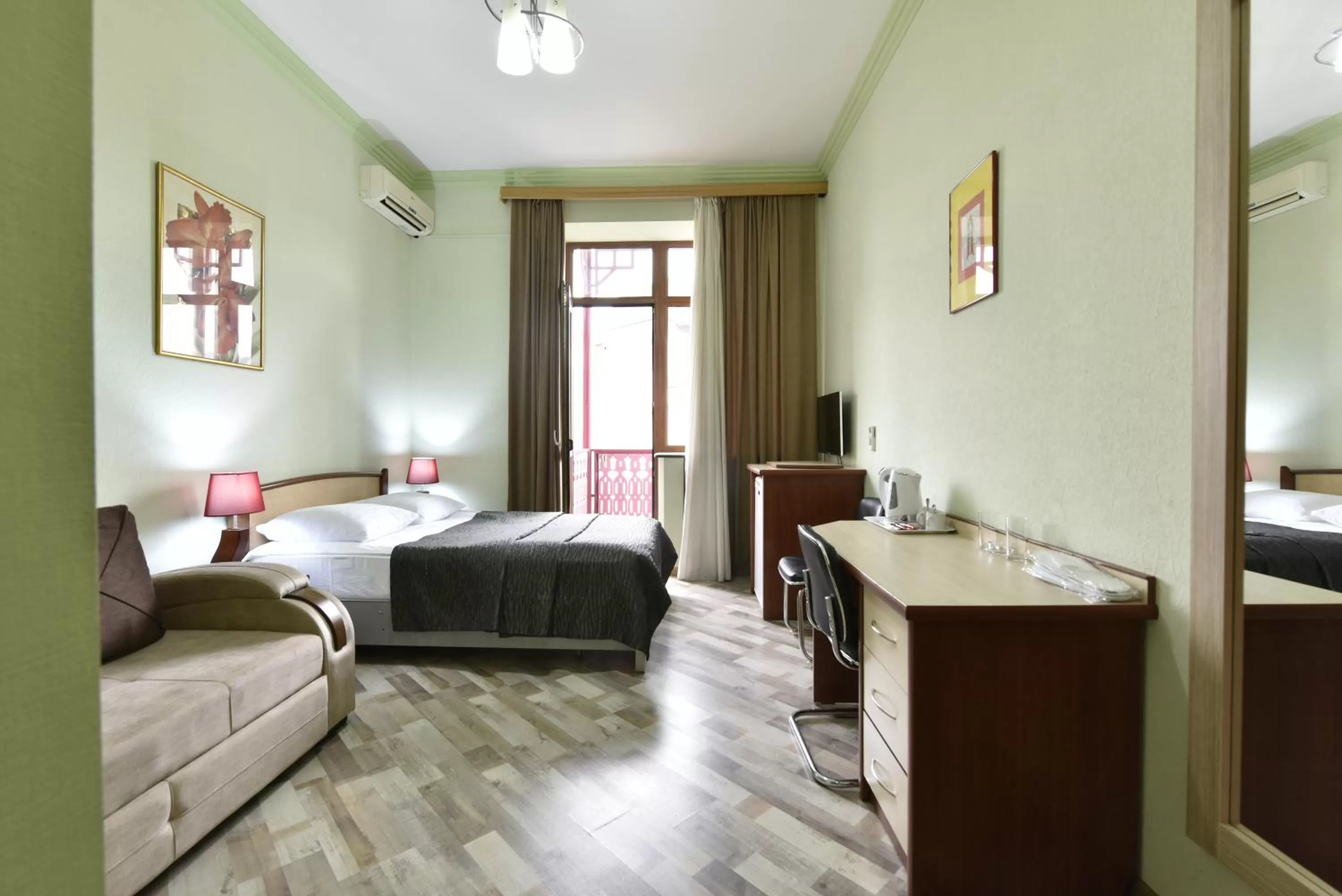 Standard Single Room in Irmeni Hotel