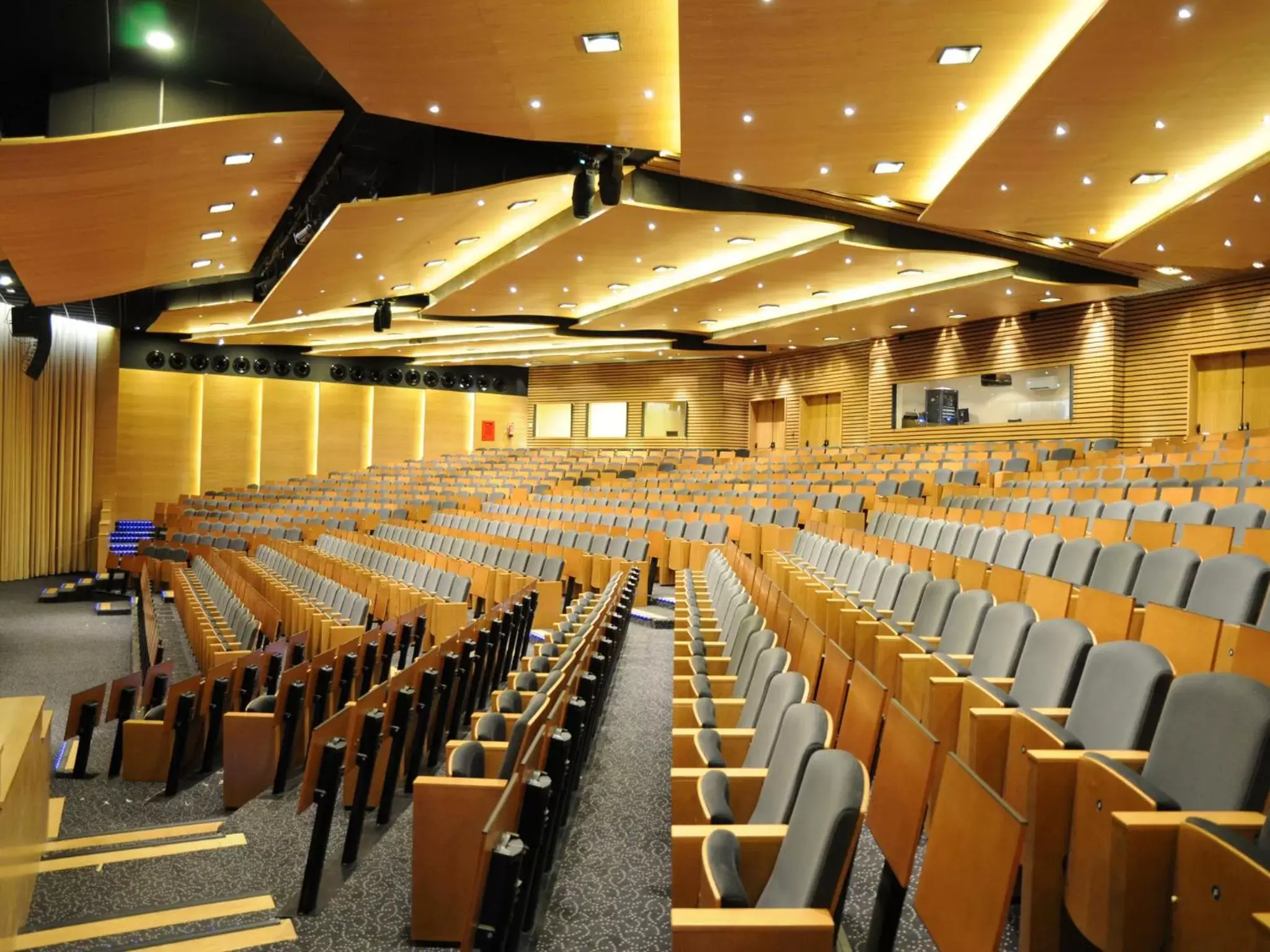 Other, Banquet Facilities in Beatriz Toledo Auditorium & Spa