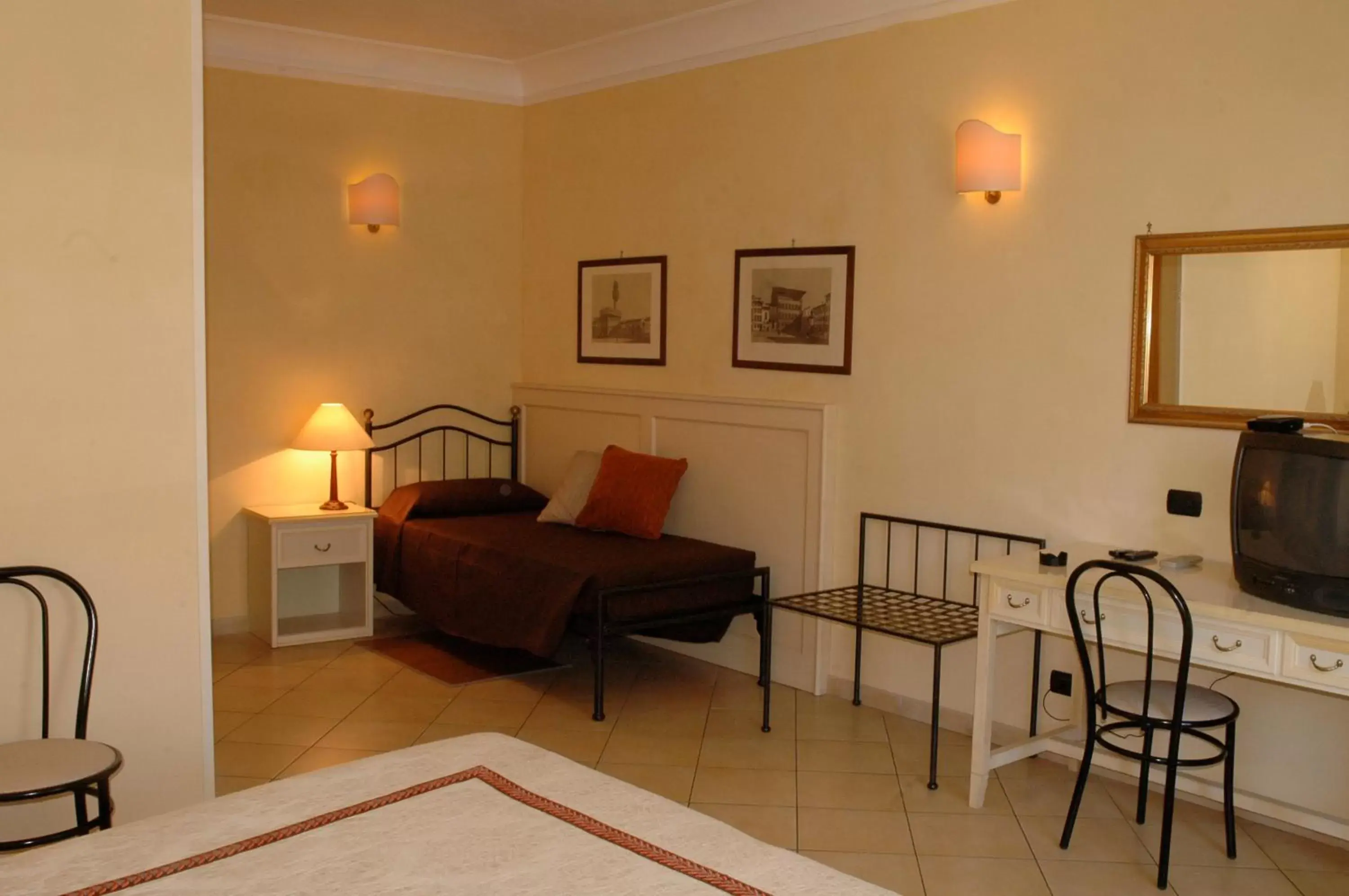 Photo of the whole room, Seating Area in Hotel Relais Modica