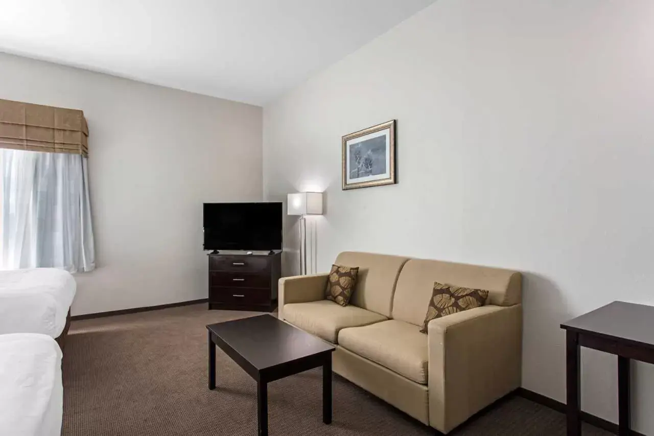 Seating Area in MainStay Suites