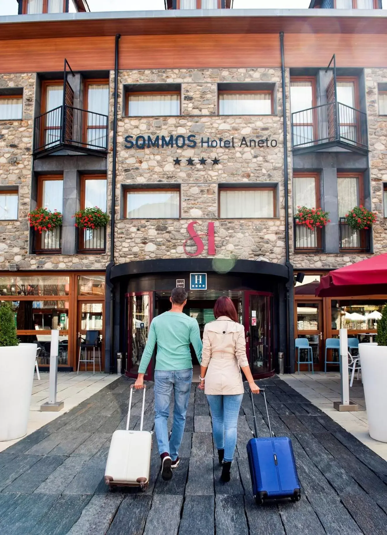 Facade/entrance in SOMMOS Hotel Aneto