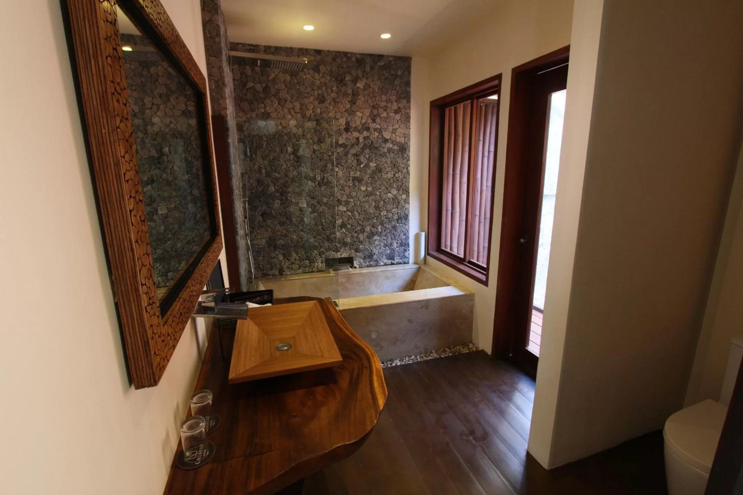 Shower in Cauayan Island Resort and Spa