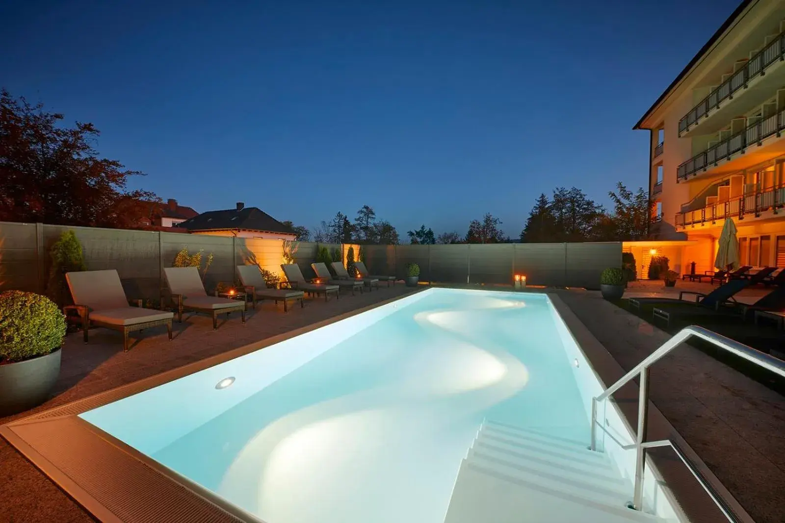 Swimming Pool in Göbel`s Hotel Quellenhof