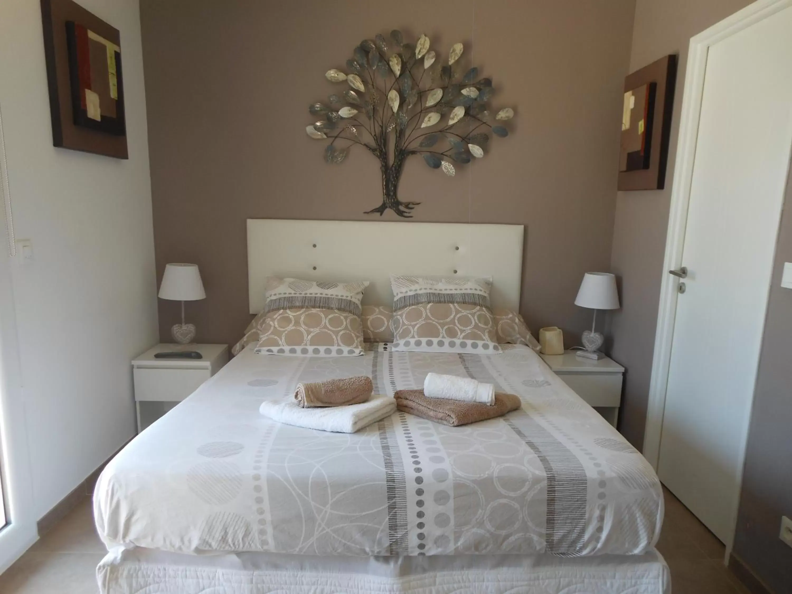 Photo of the whole room, Bed in Chambre d'hôtes dans Villa Diane