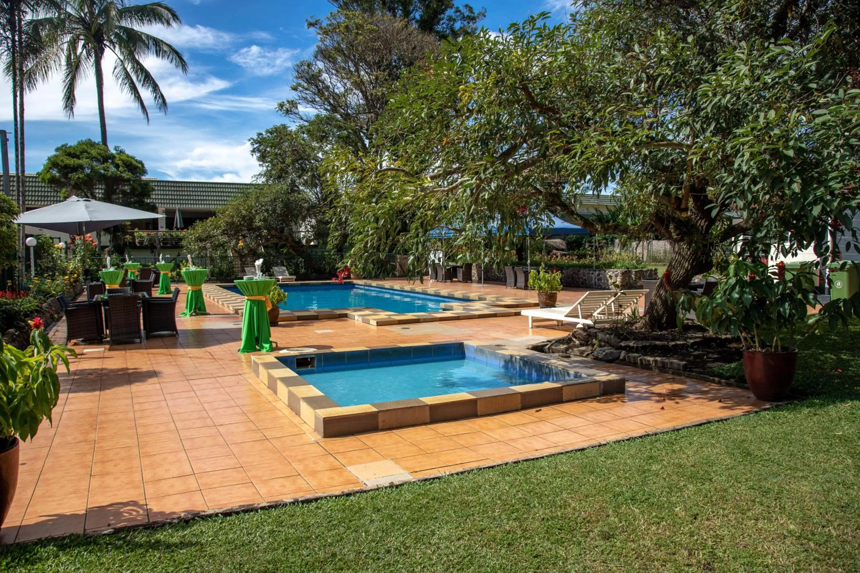 Swimming pool in Bird Of Paradise Hotel