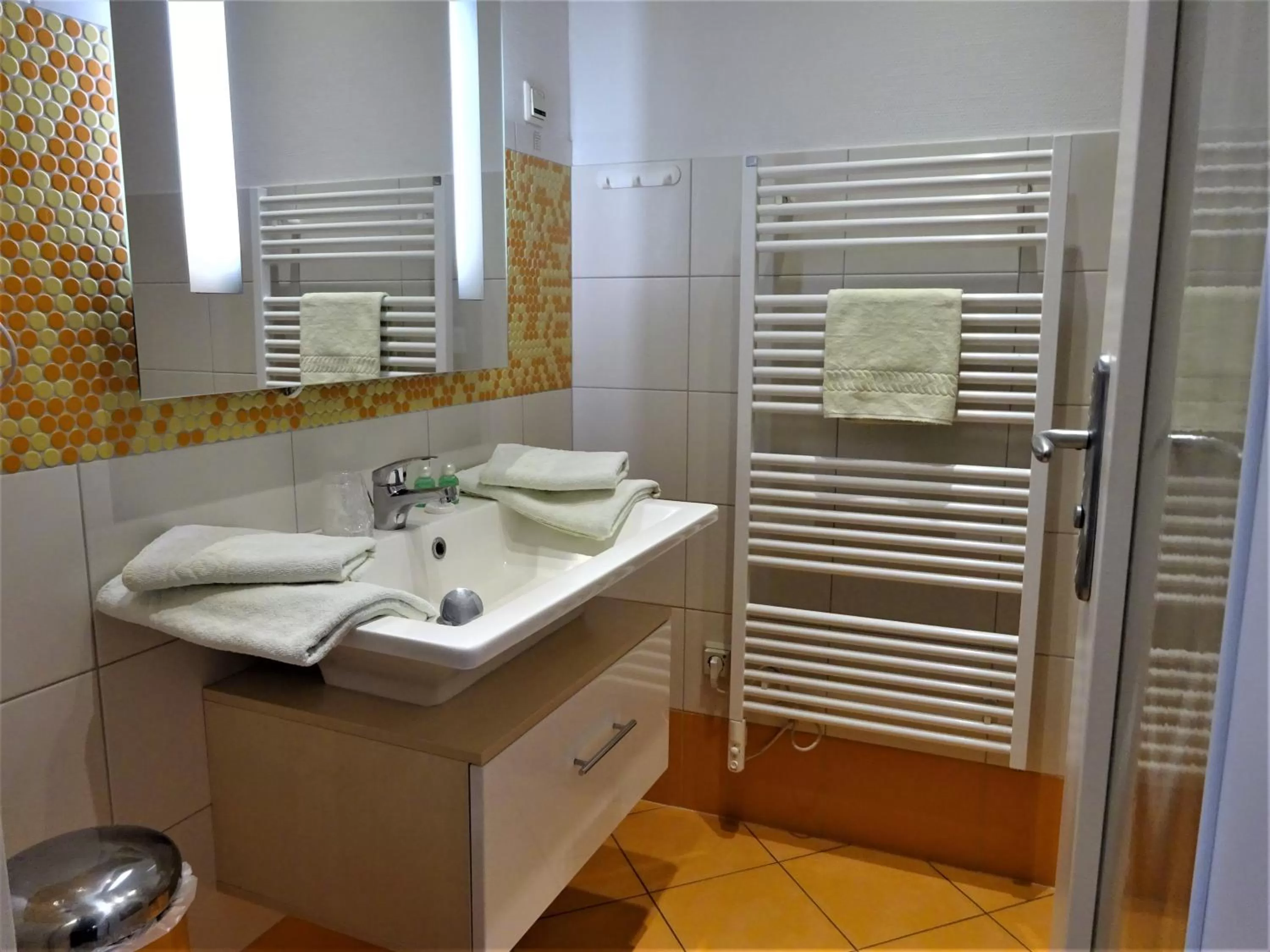 Bathroom in Hotel Pension Zur Fährbrücke