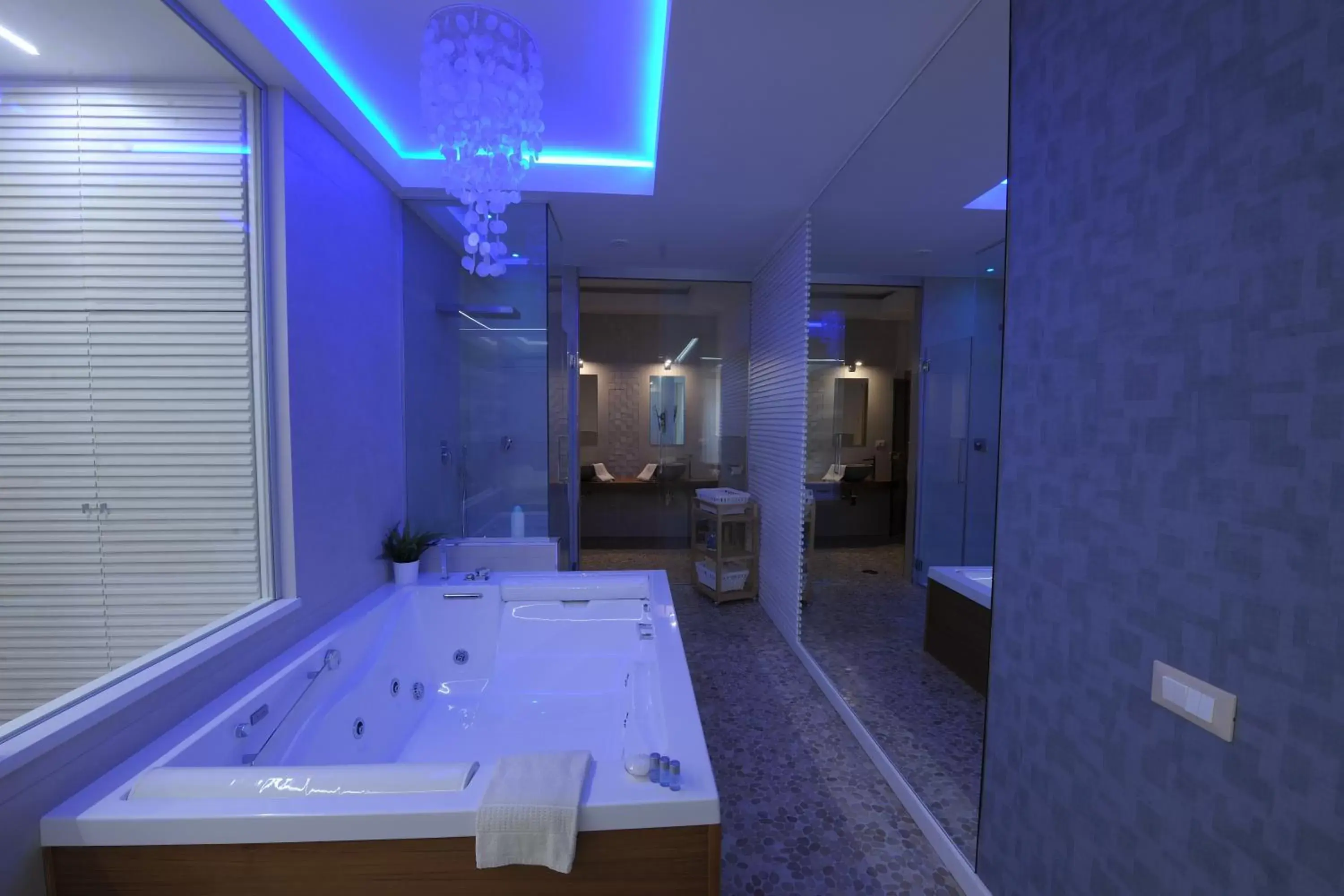 Hot Tub, Bathroom in Le suite del nostromo