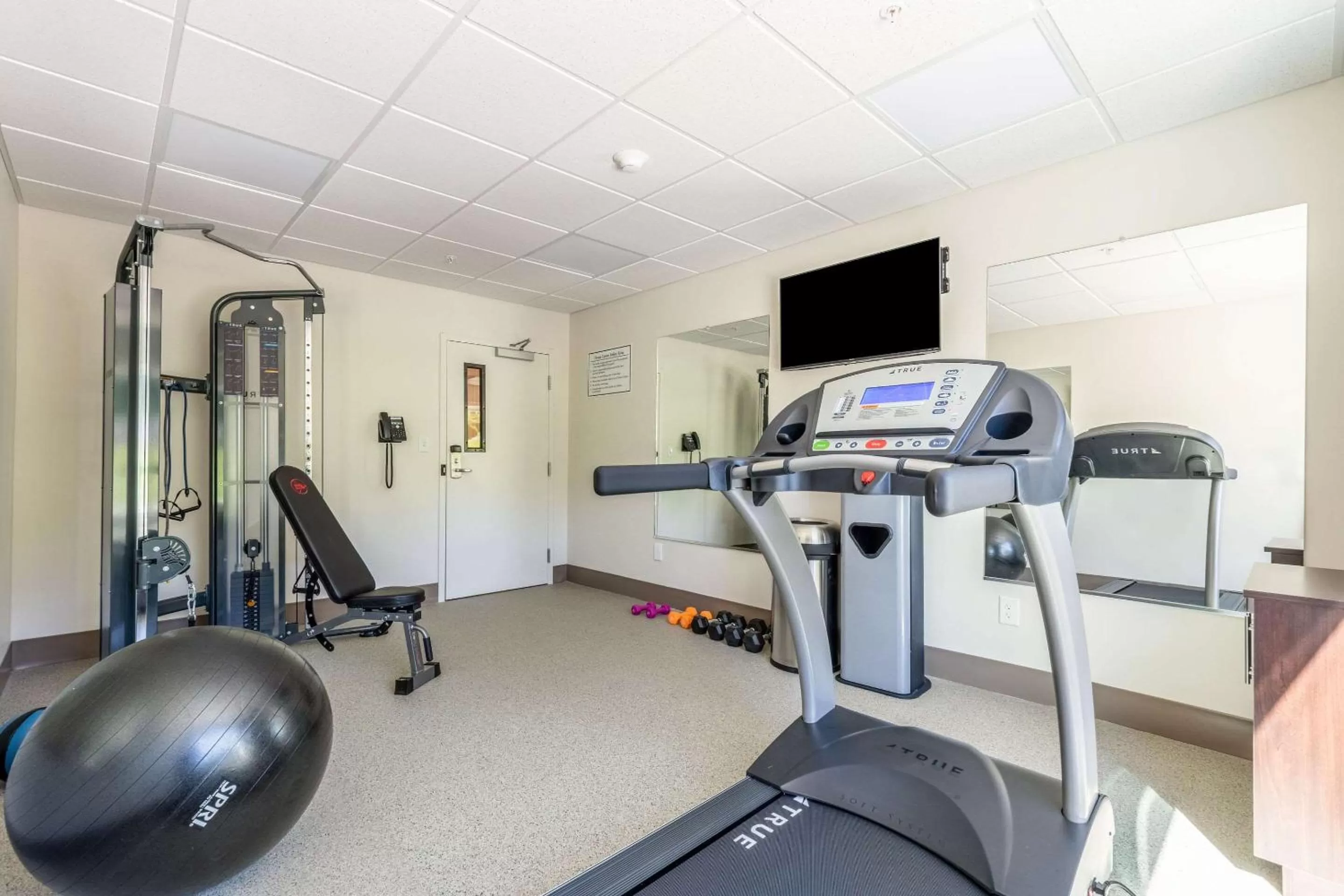 Fitness centre/facilities in Econo Lodge