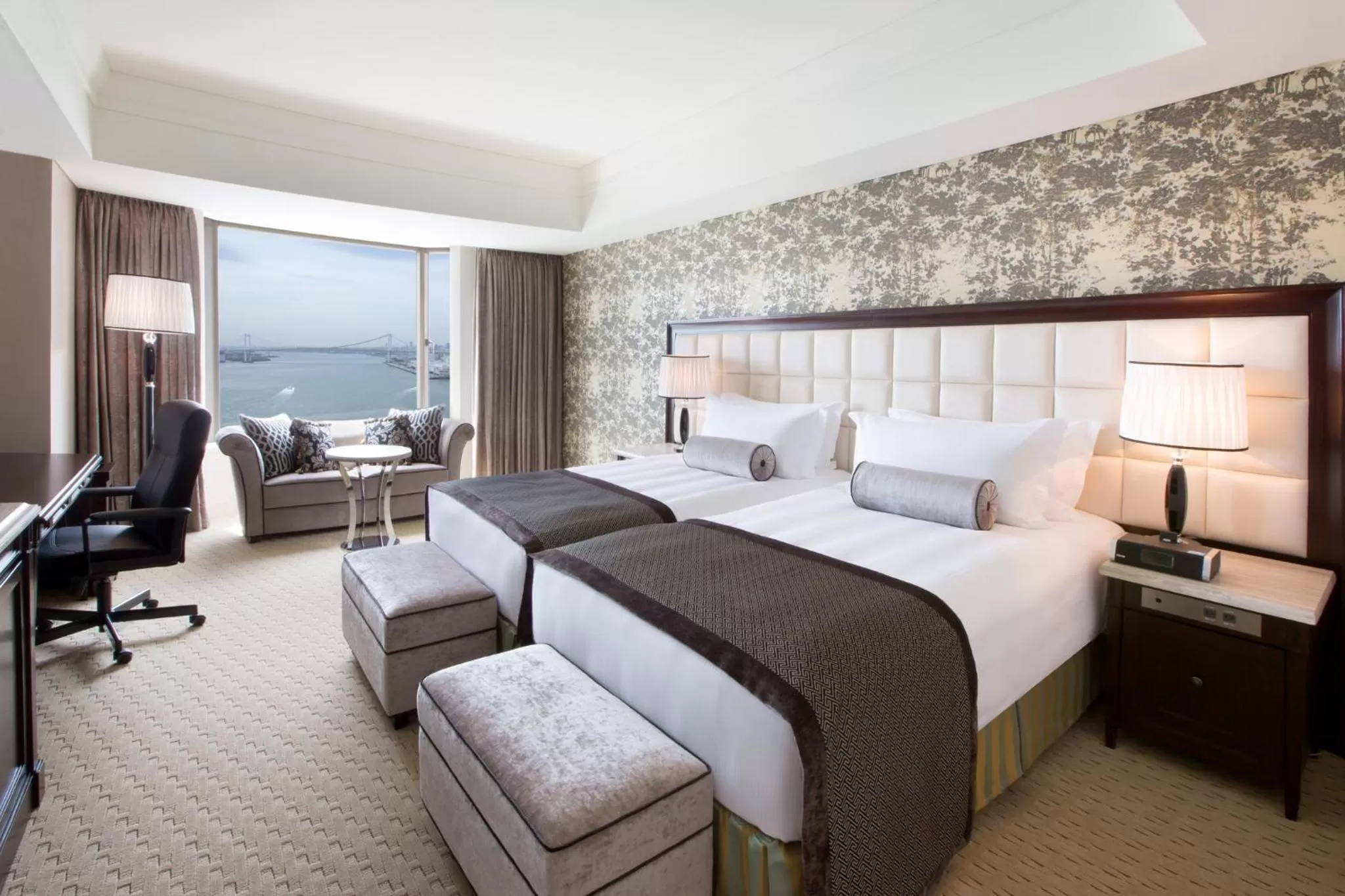 Photo of the whole room, Bed in InterContinental Tokyo Bay by IHG