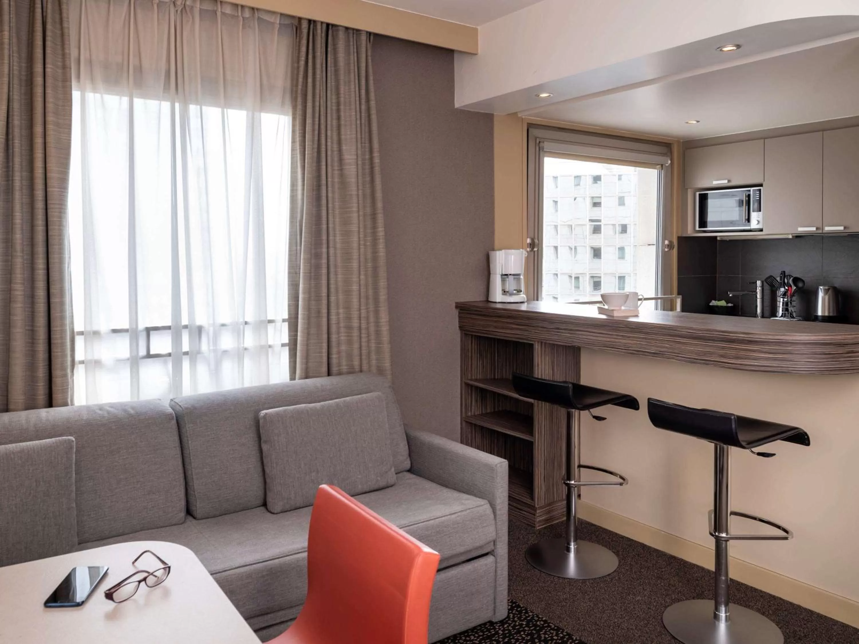 Photo of the whole room in Aparthotel Adagio La Défense Esplanade