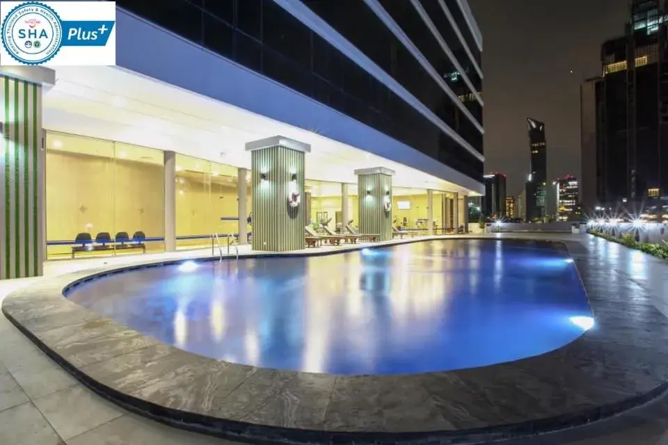 Swimming Pool in The Four Wings Hotel Bangkok