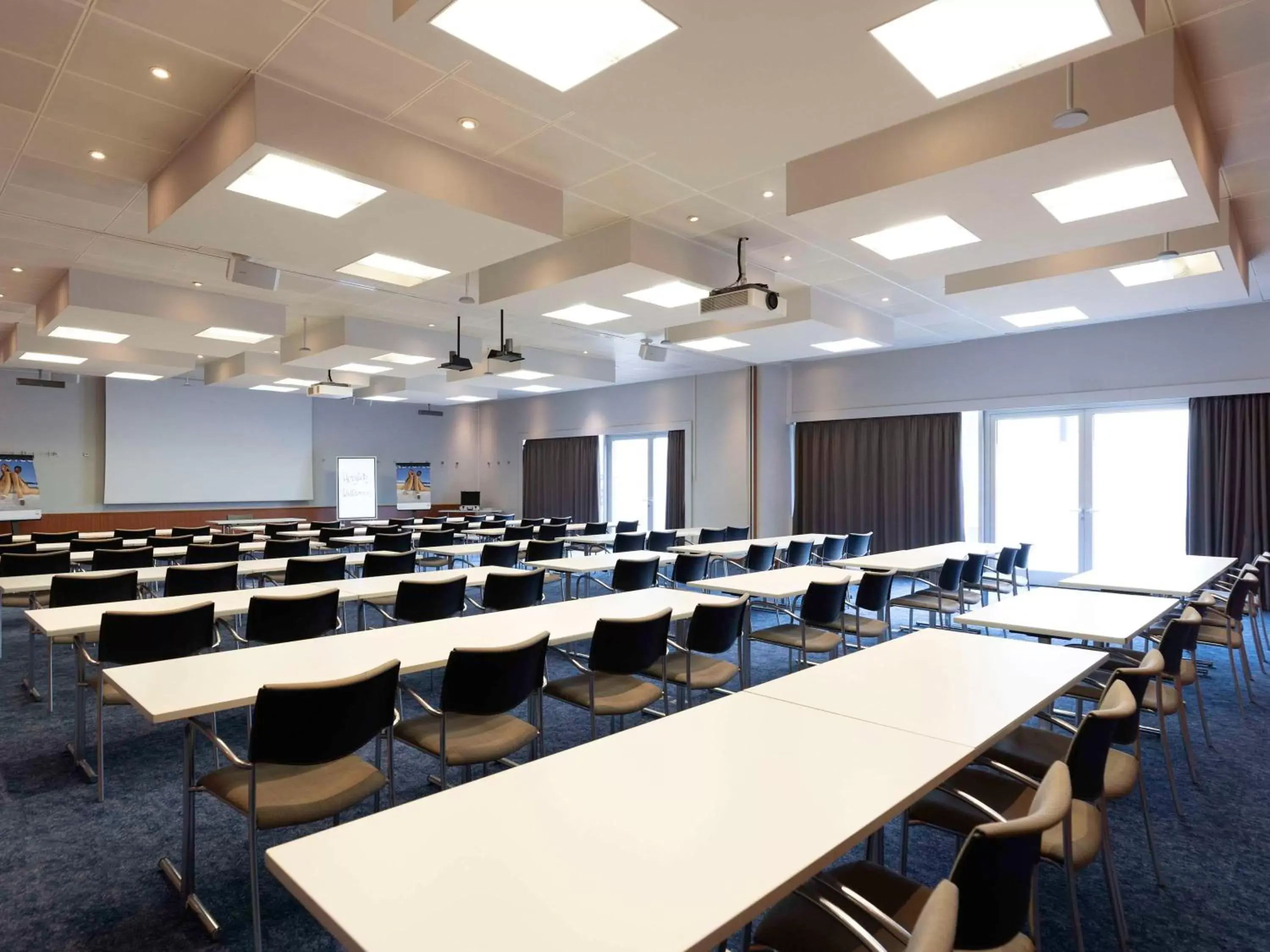 Meeting/conference room in Novotel Zurich City West
